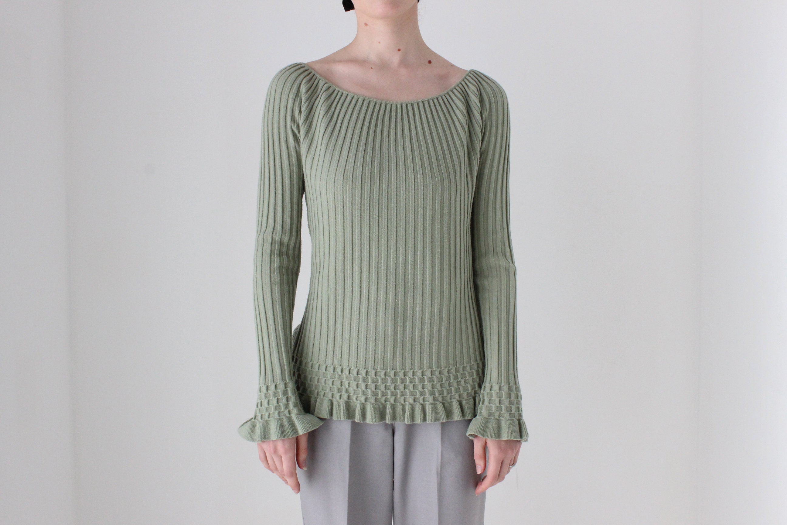 BALLETCORE 90s Ribbed Scoop Neck Sweater