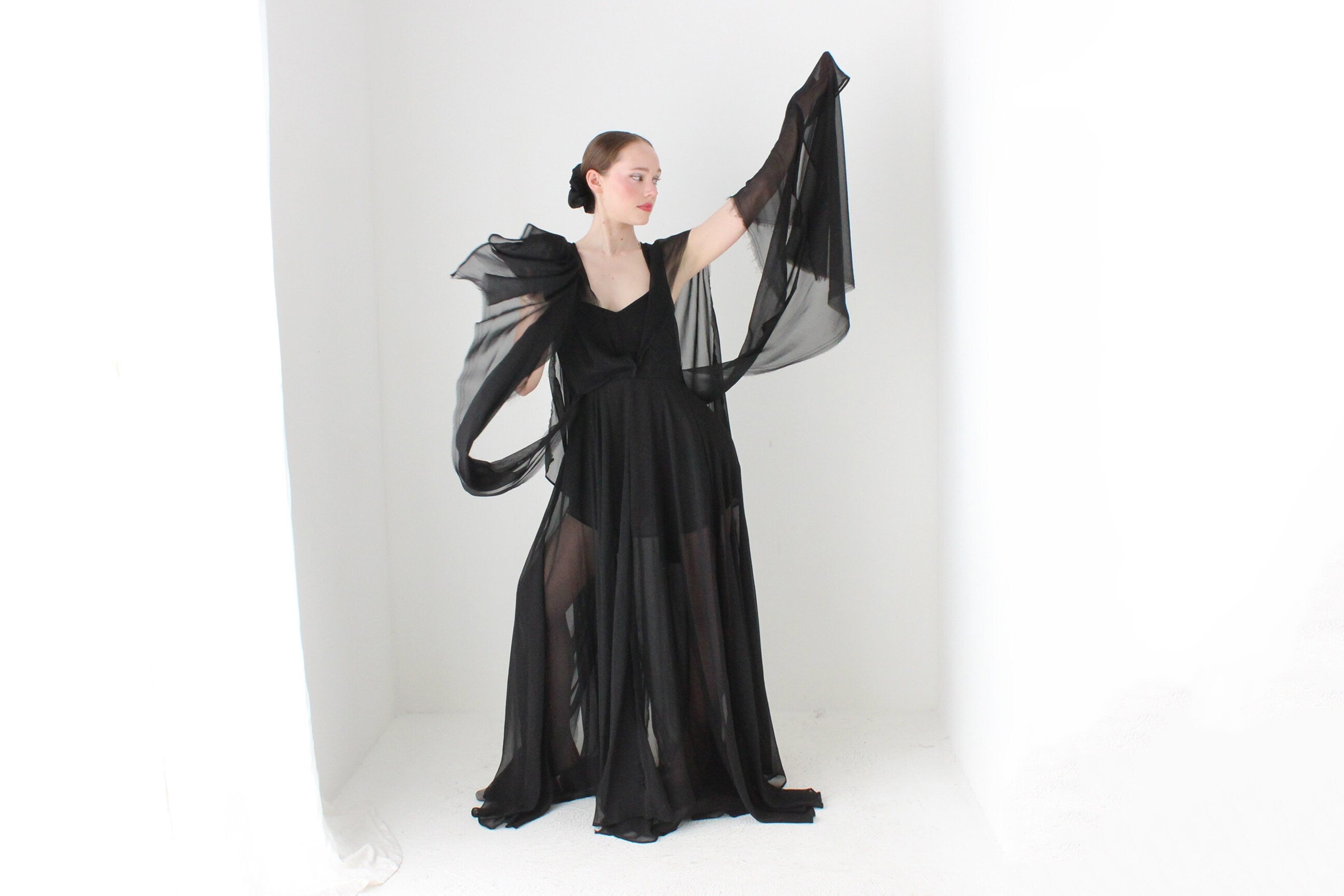 BALLETCORE Y2K Designer 'Religion' Dramatic Layered Crepe Chiffon Formal Gown
