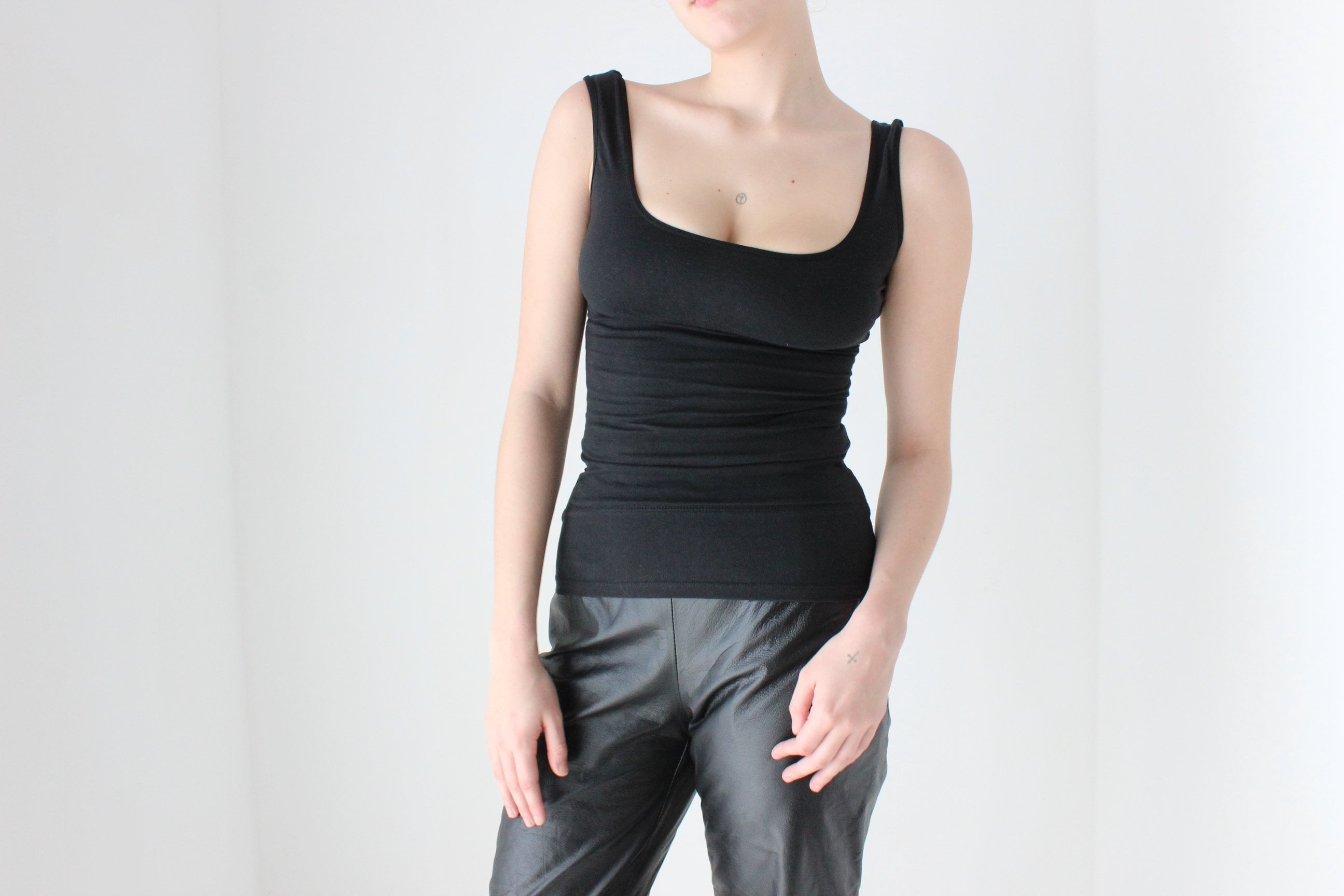 BALLETCORE 90s Minimal Cotton Lycra Scoop Neck Tank