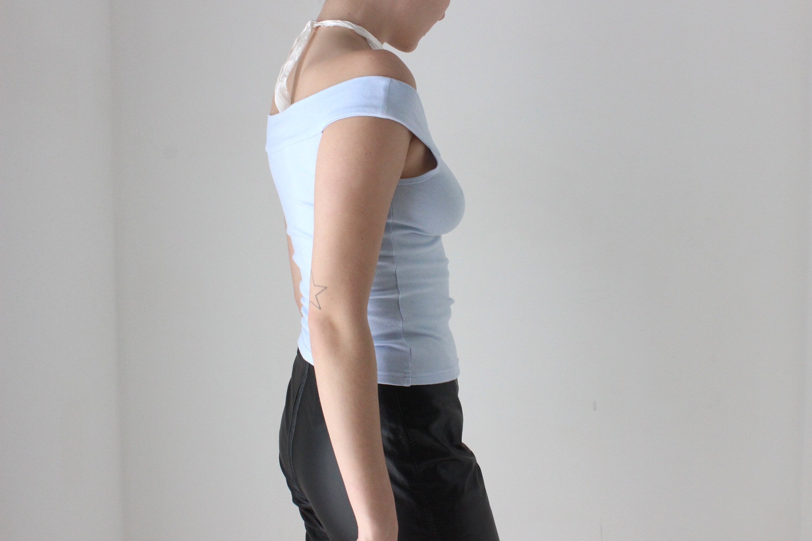 BALLETCORE 90s Baby Blue Off Shoulder Cotton Lycra Top