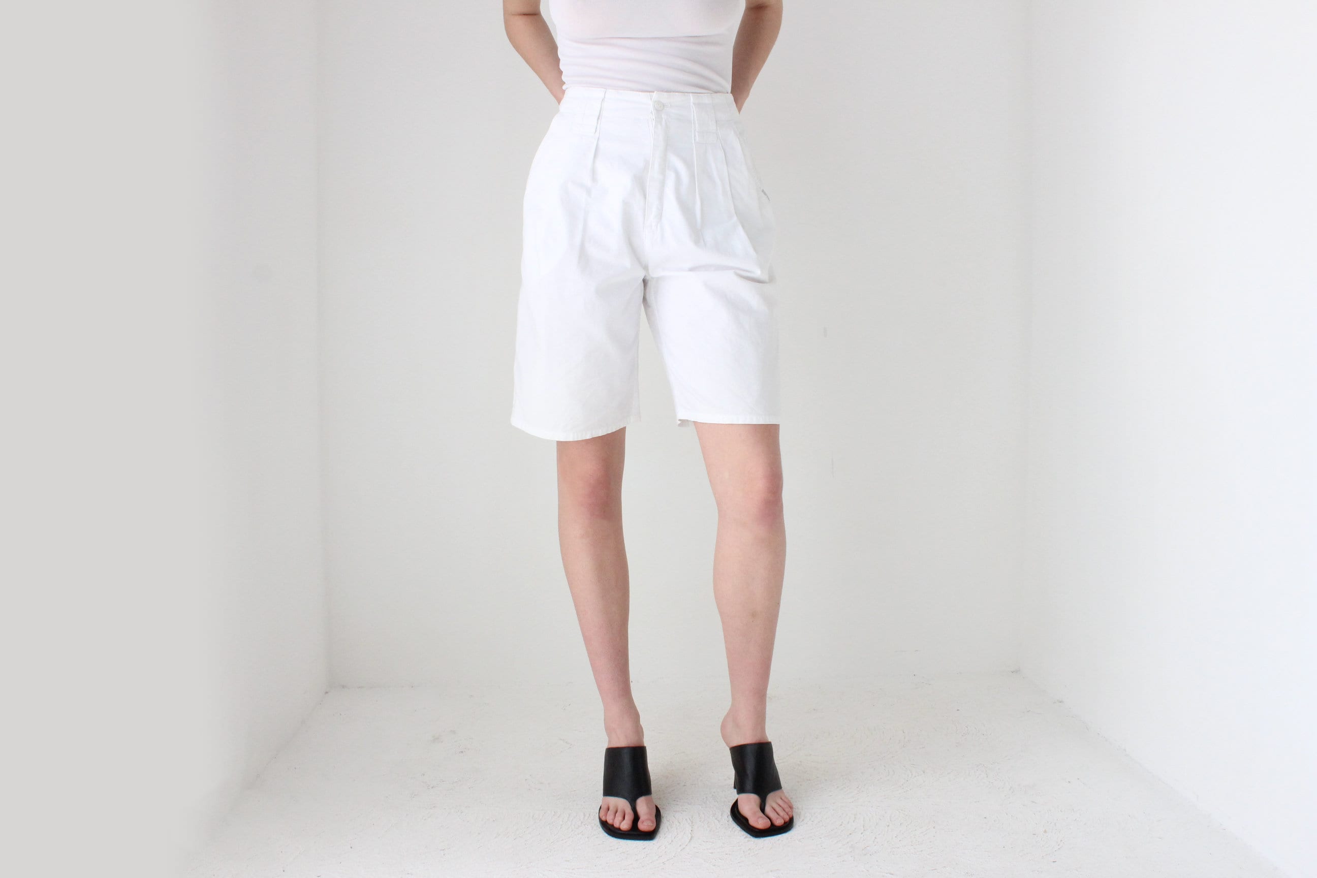 90s Esprit White Cotton Longer Length "Mom" Shorts
