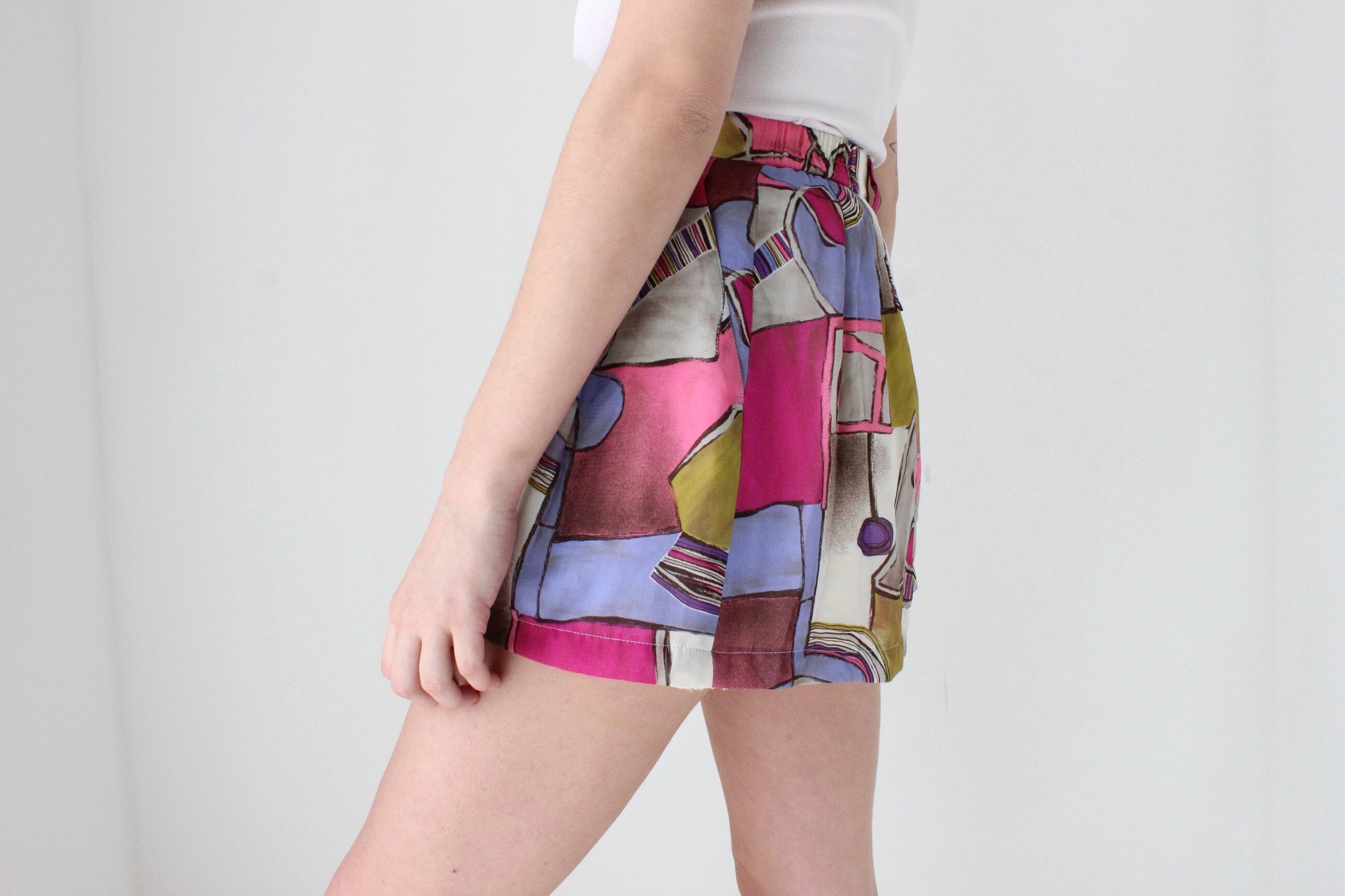 80s Vibrant Abstract High Waist Flared Leg Shorts