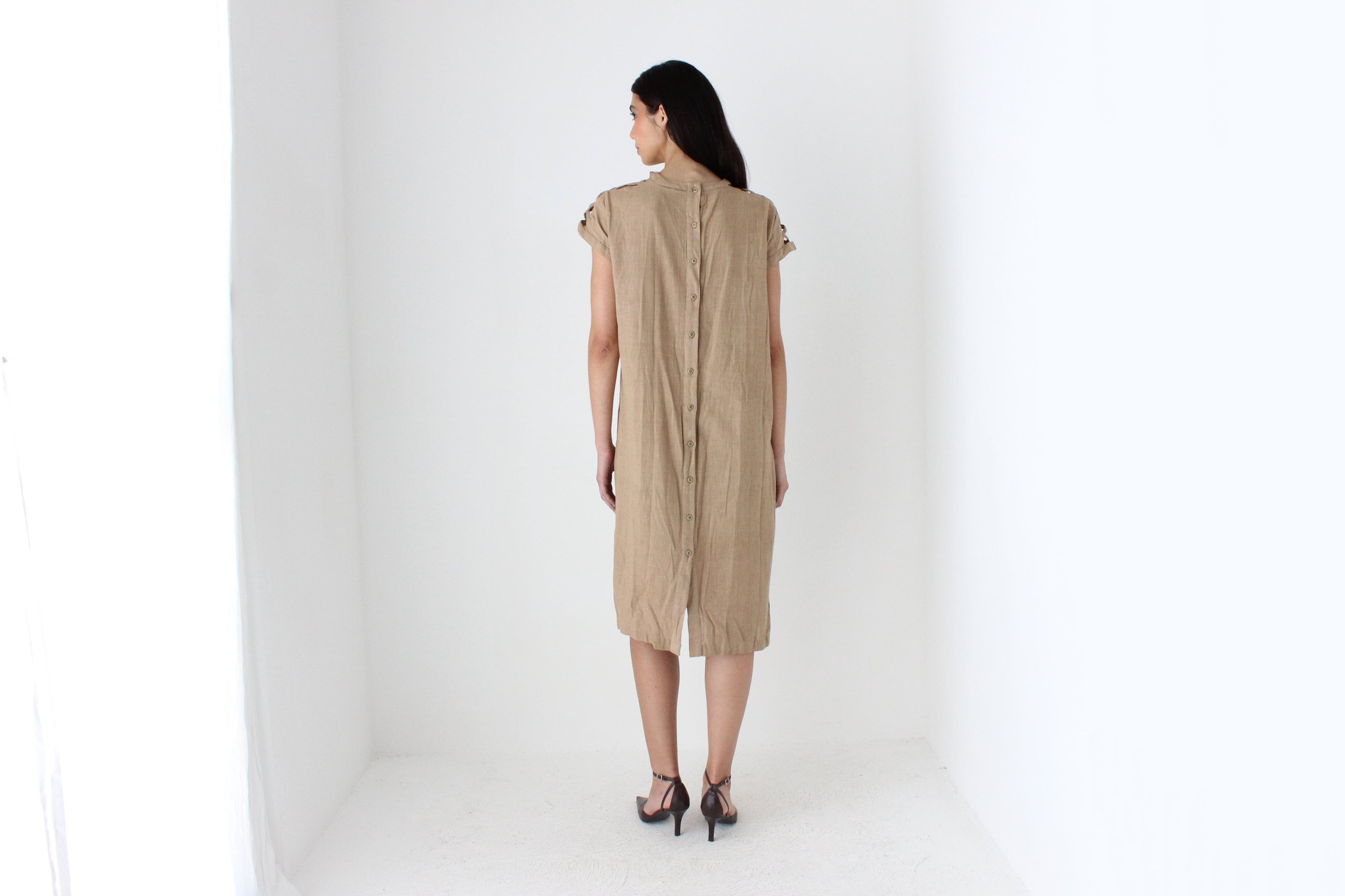 70s Caramel Linen Relaxed Sheath Dress w/ Lattice Cut Outs