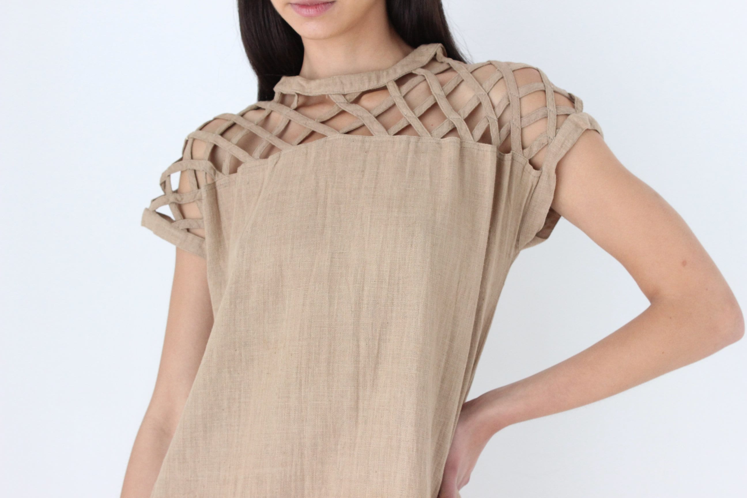 70s Caramel Linen Relaxed Sheath Dress w/ Lattice Cut Outs