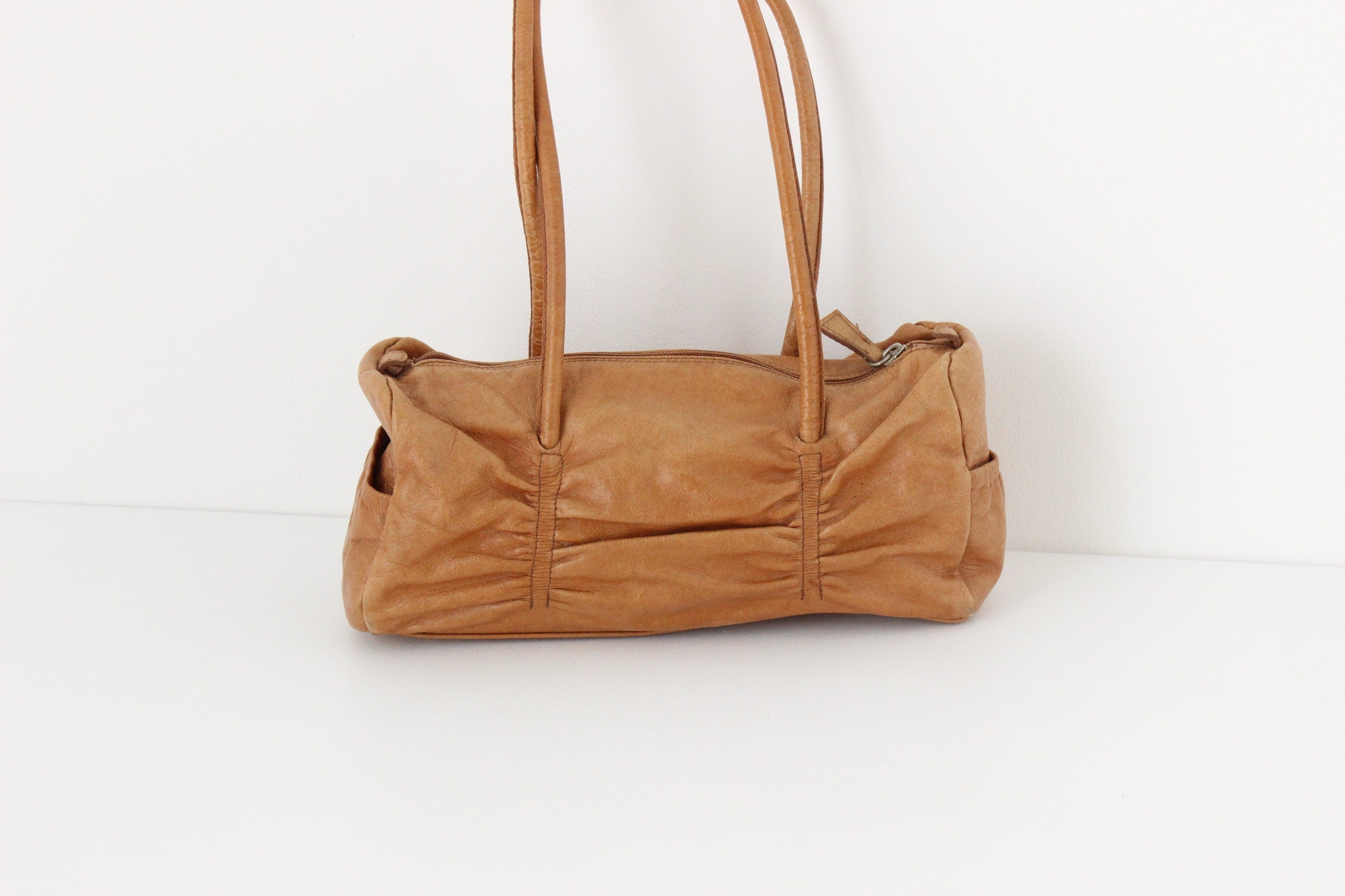 Y2K Spanish Leather Handbag w/ Ruched Texture
