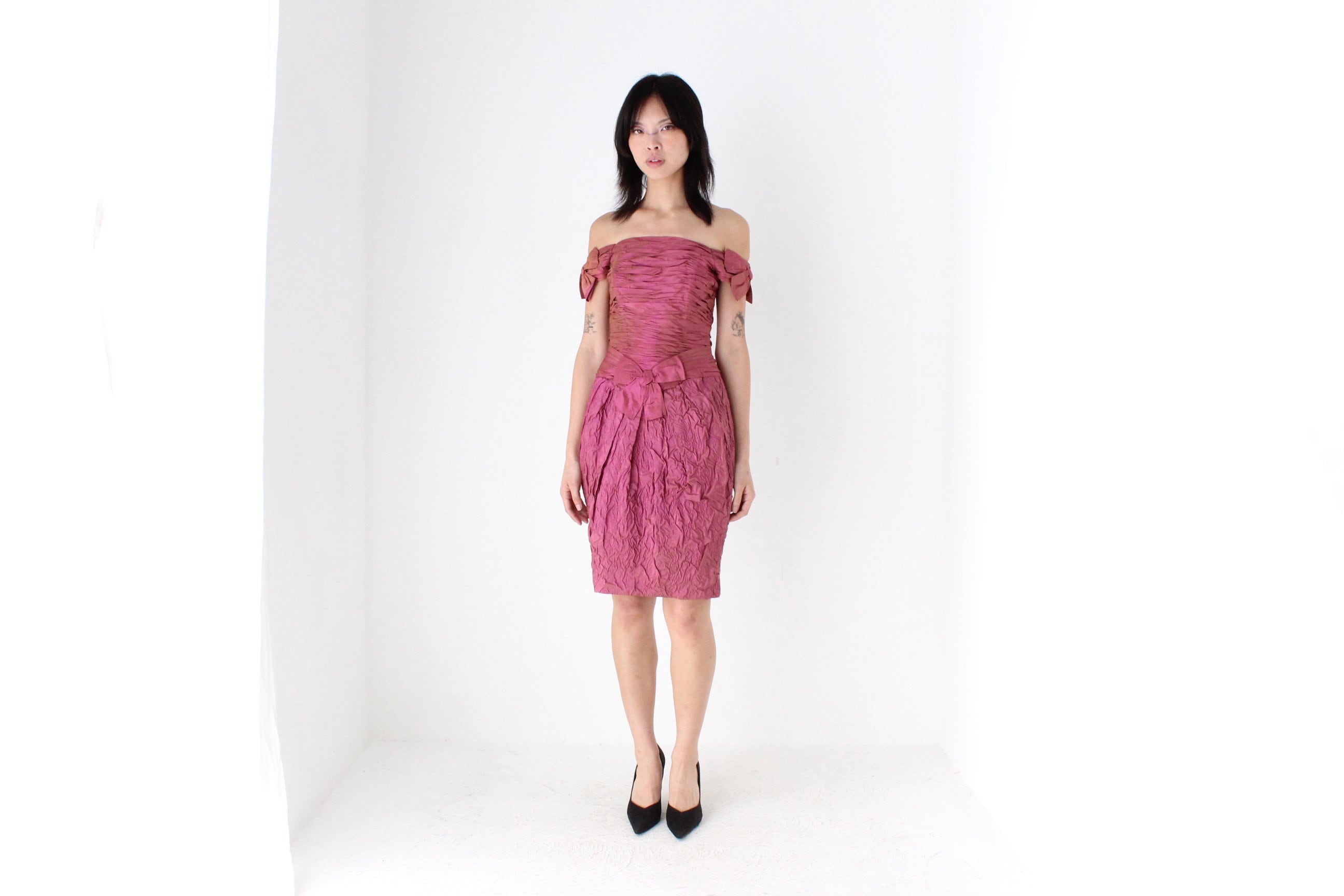 1980s Gathered & Crinkle Texture Silk Taffeta Bow Dress