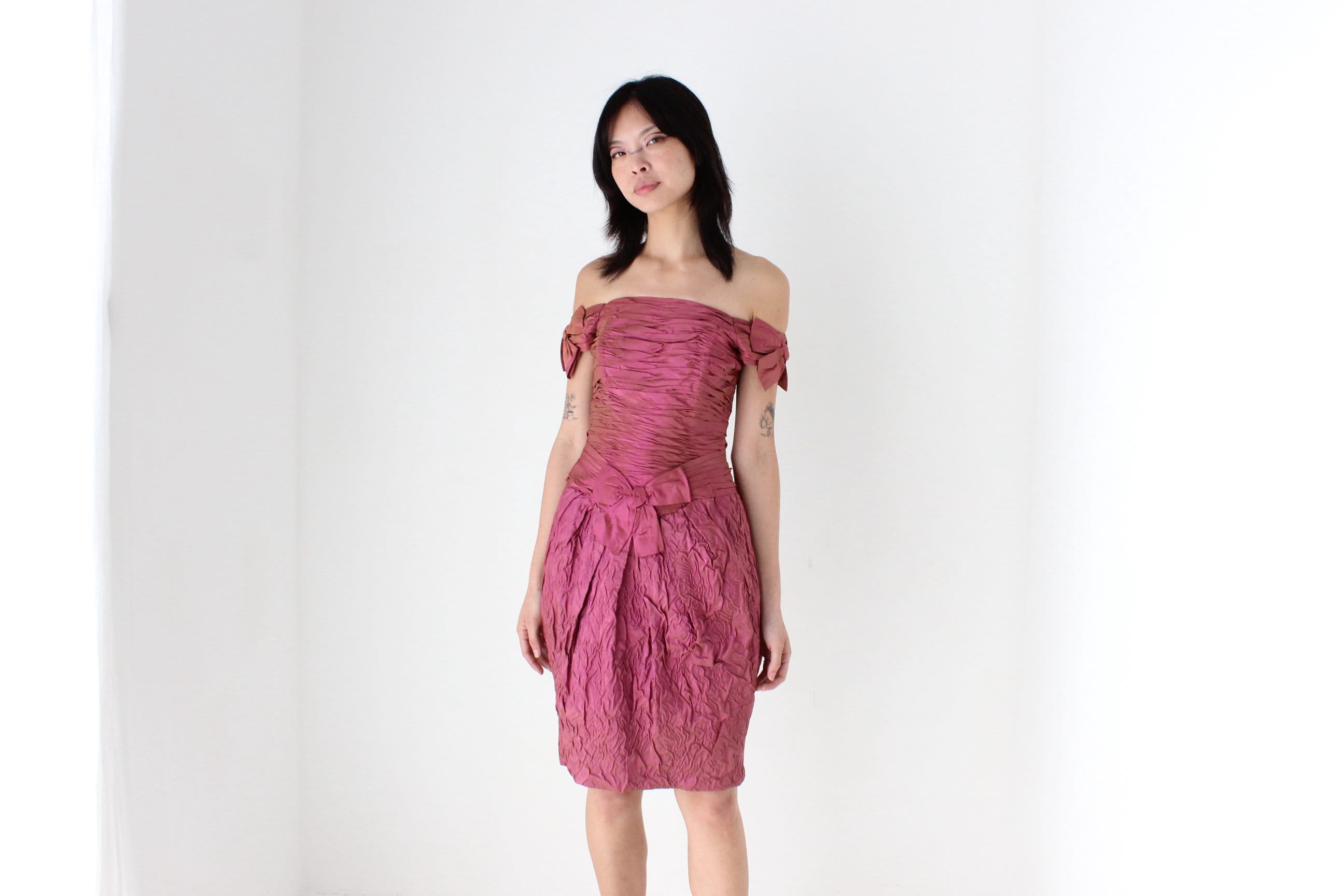 1980s Gathered & Crinkle Texture Silk Taffeta Bow Dress