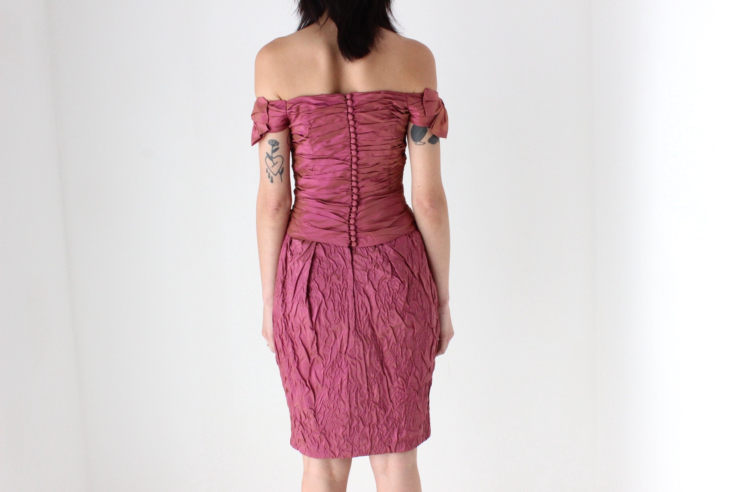 1980s Gathered & Crinkle Texture Silk Taffeta Bow Dress