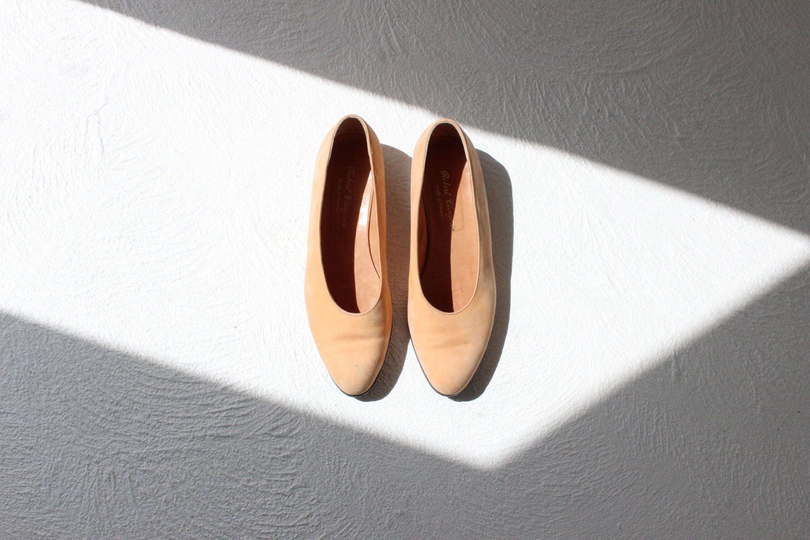 80s Robert Clergerie France Peach Suede Round Toe Ballet Flats ~ Euro 38