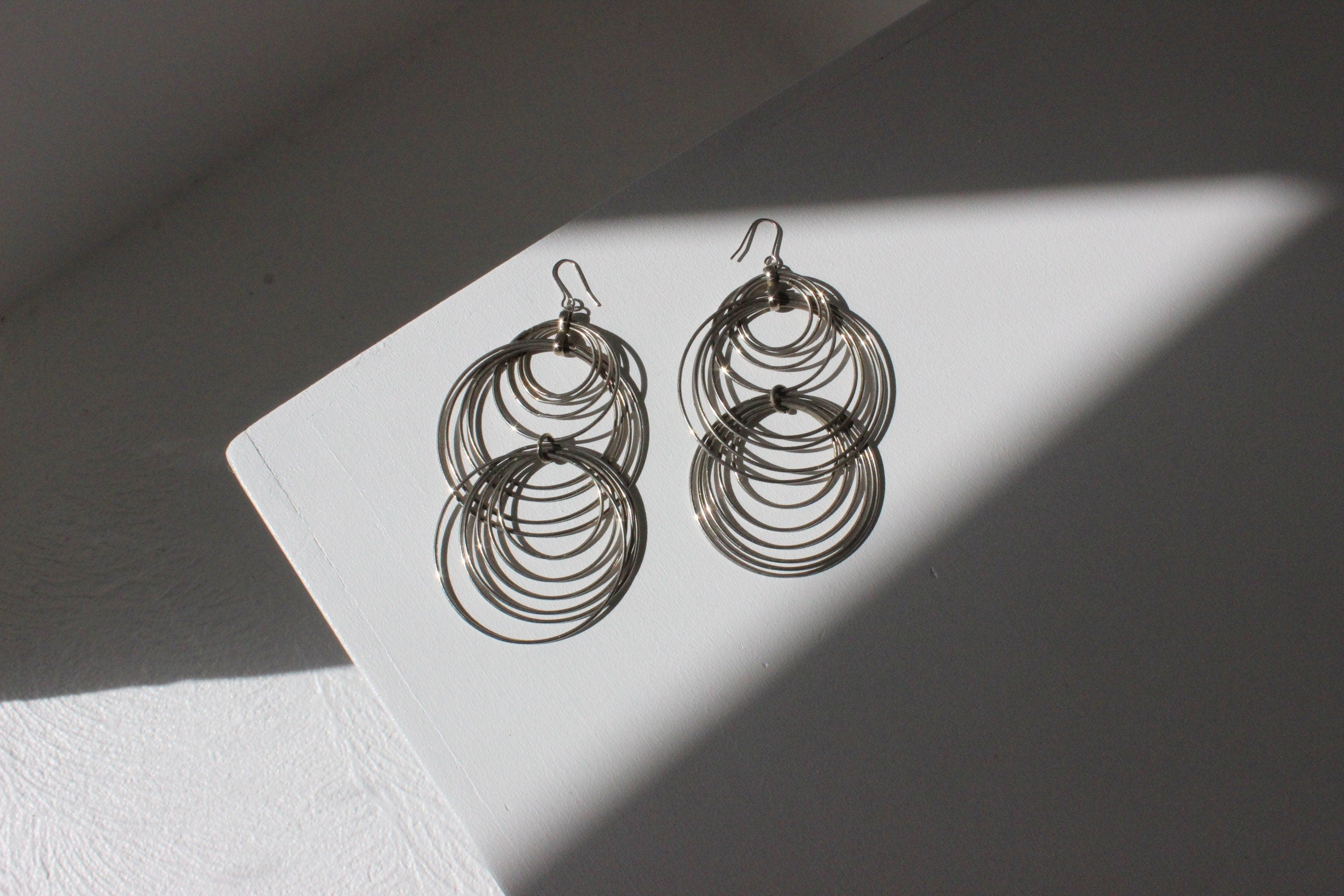 80s Silver Metal Large Interlocking Circle Disco Earrings