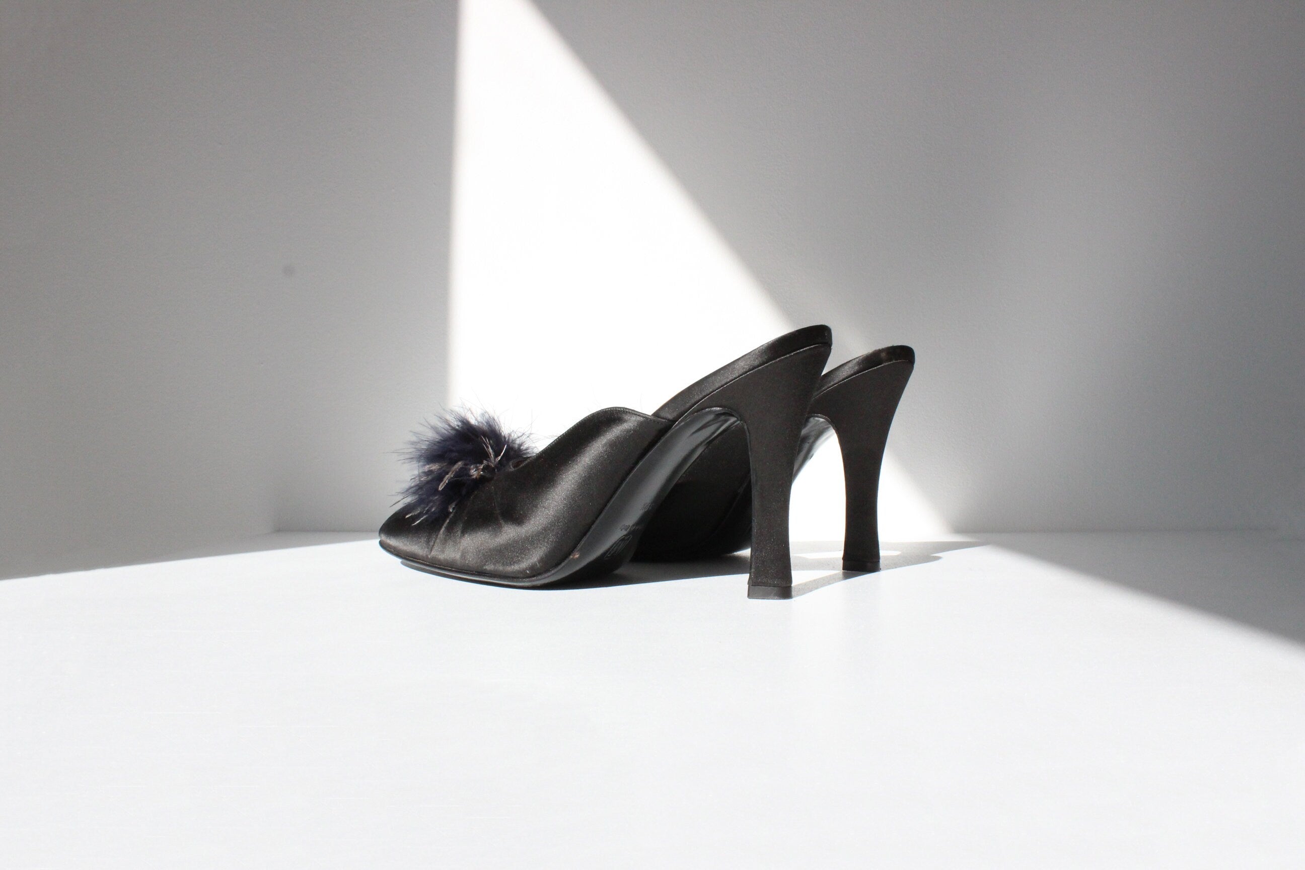 80s Bruno Magli Couture Satin & Feather Puff Heels ~ Euro 39