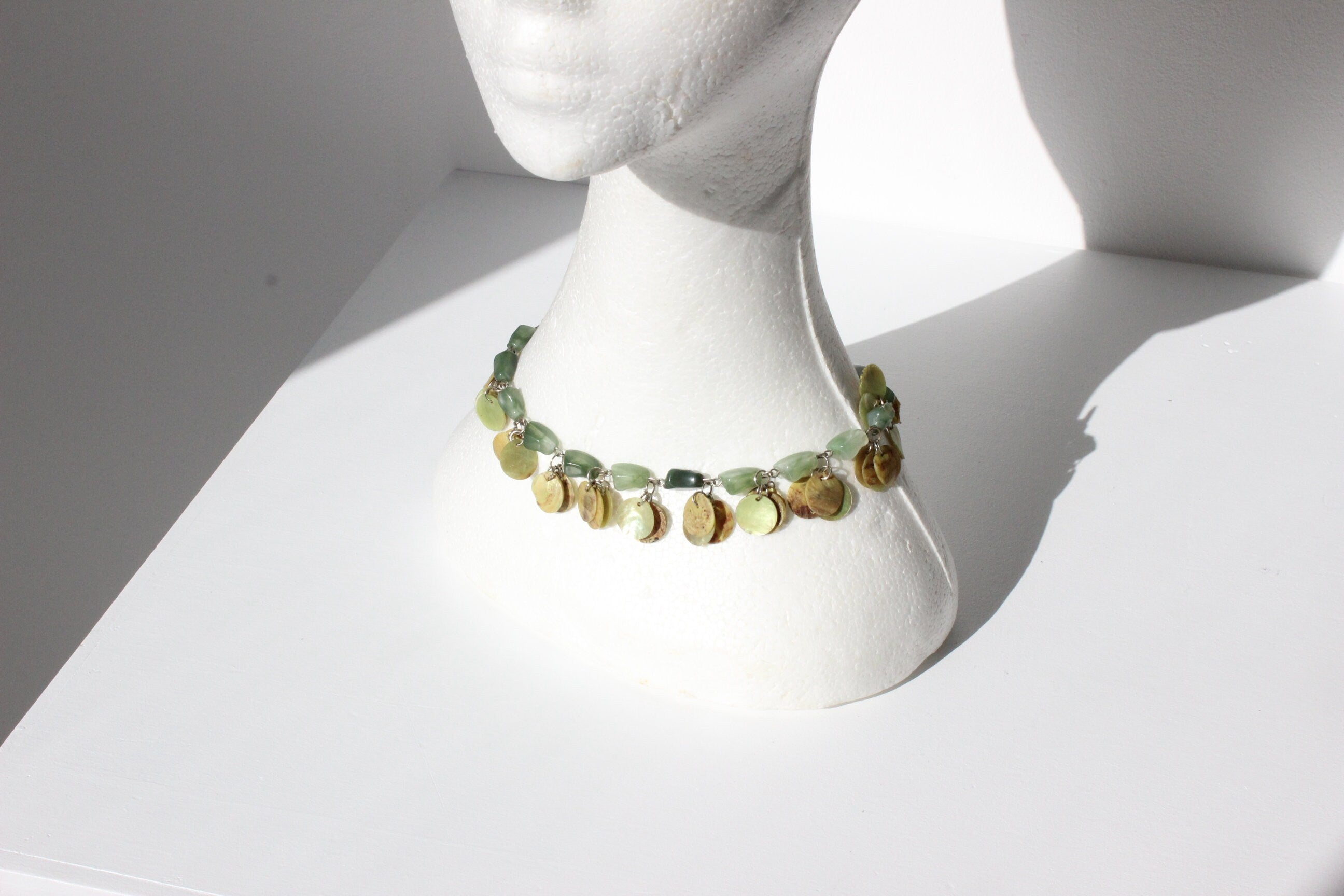 90s Capiz Shell / Mother of Pearl Disc Choker