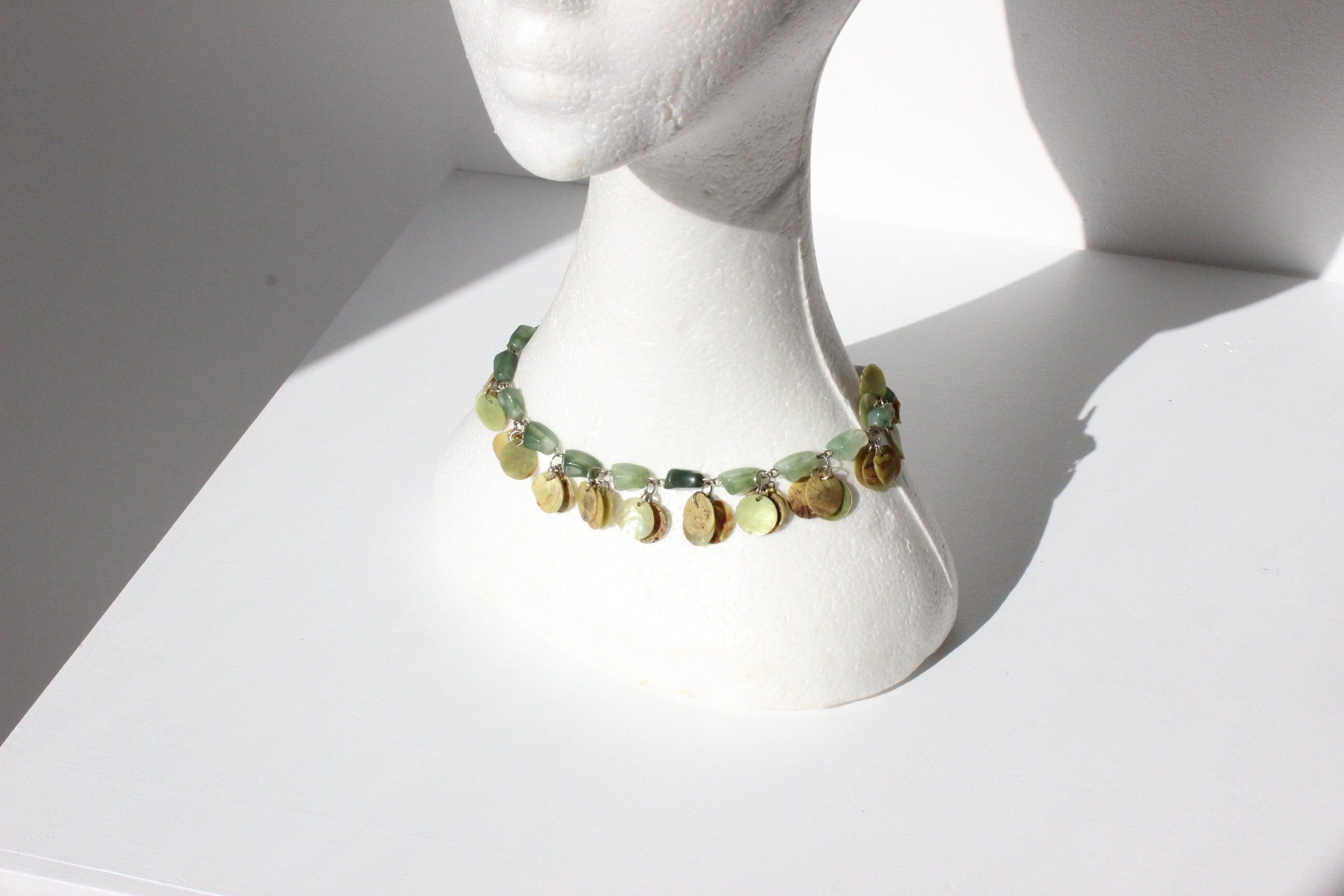 90s Capiz Shell / Mother of Pearl Disc Choker