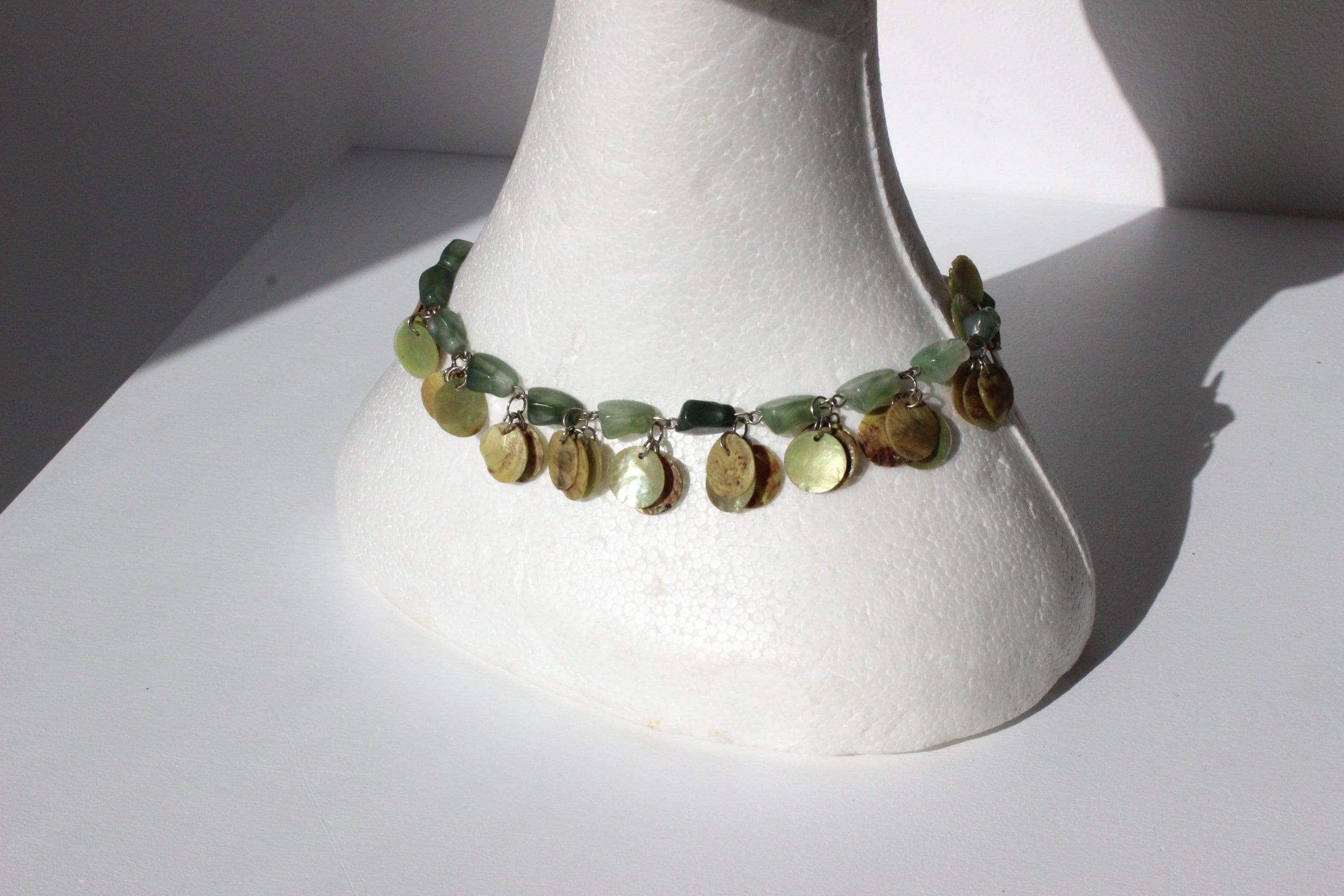 90s Capiz Shell / Mother of Pearl Disc Choker