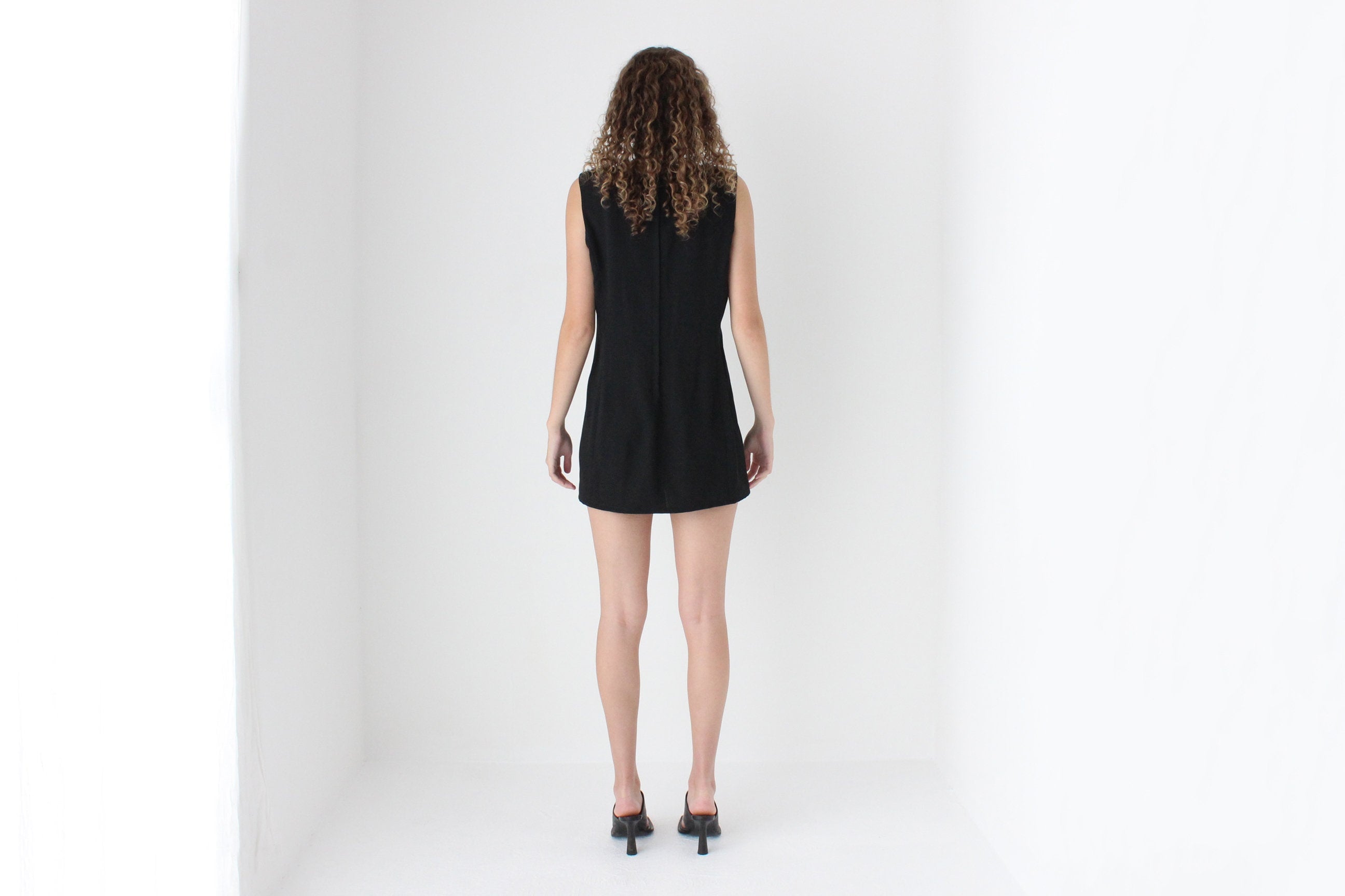 90s Simple & Chic Black Crepe Shift