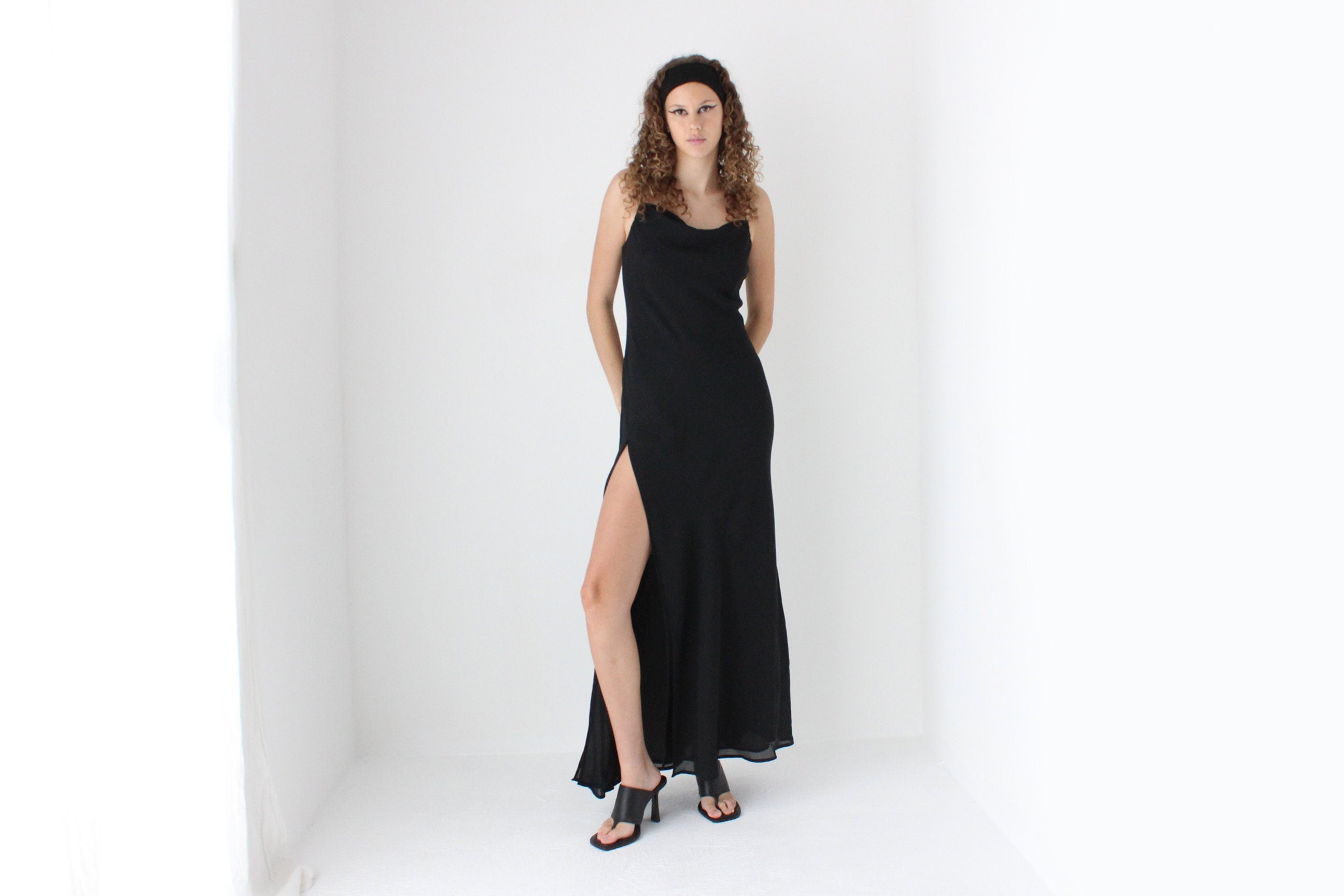 90s Femme Fatale Spaghetti Strap Cocktail Gown