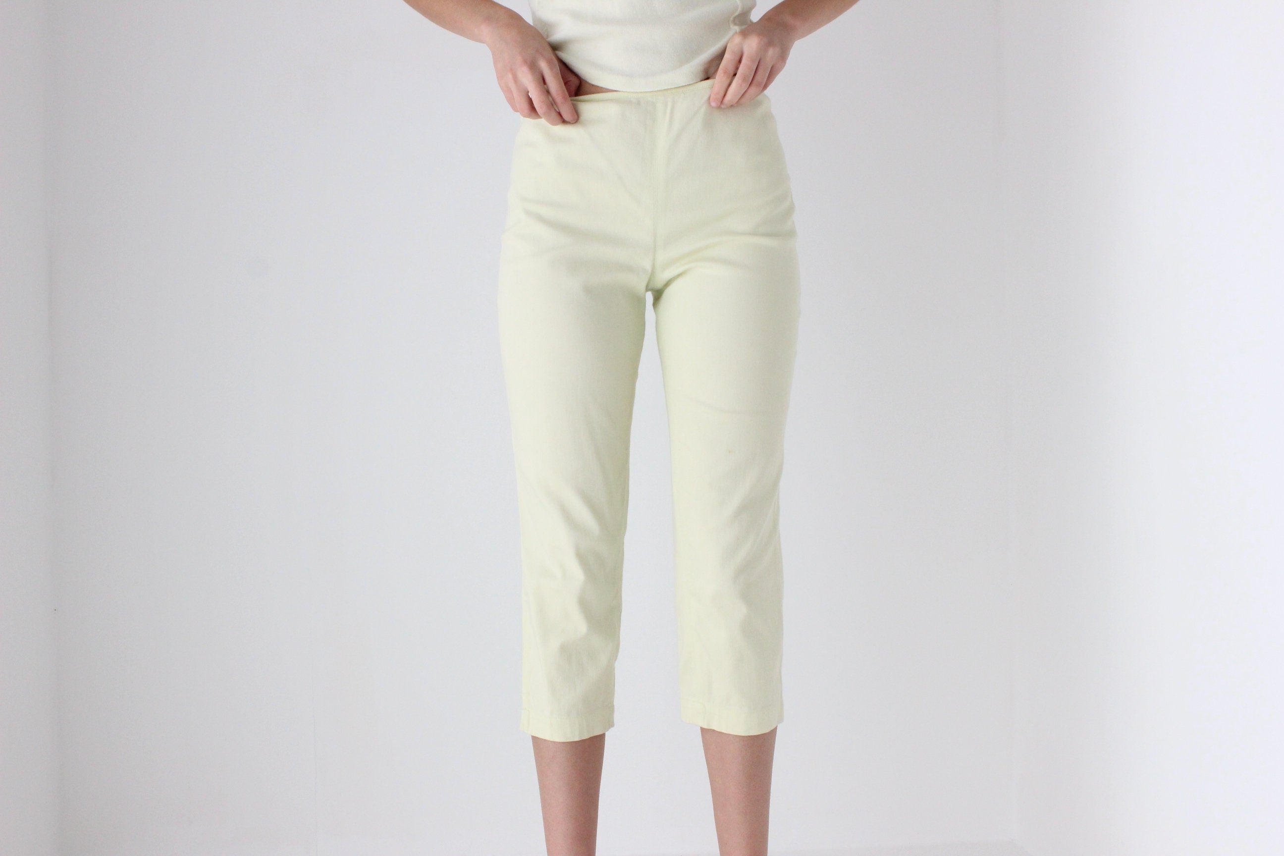 90s Pastel Yellow Capri Pants