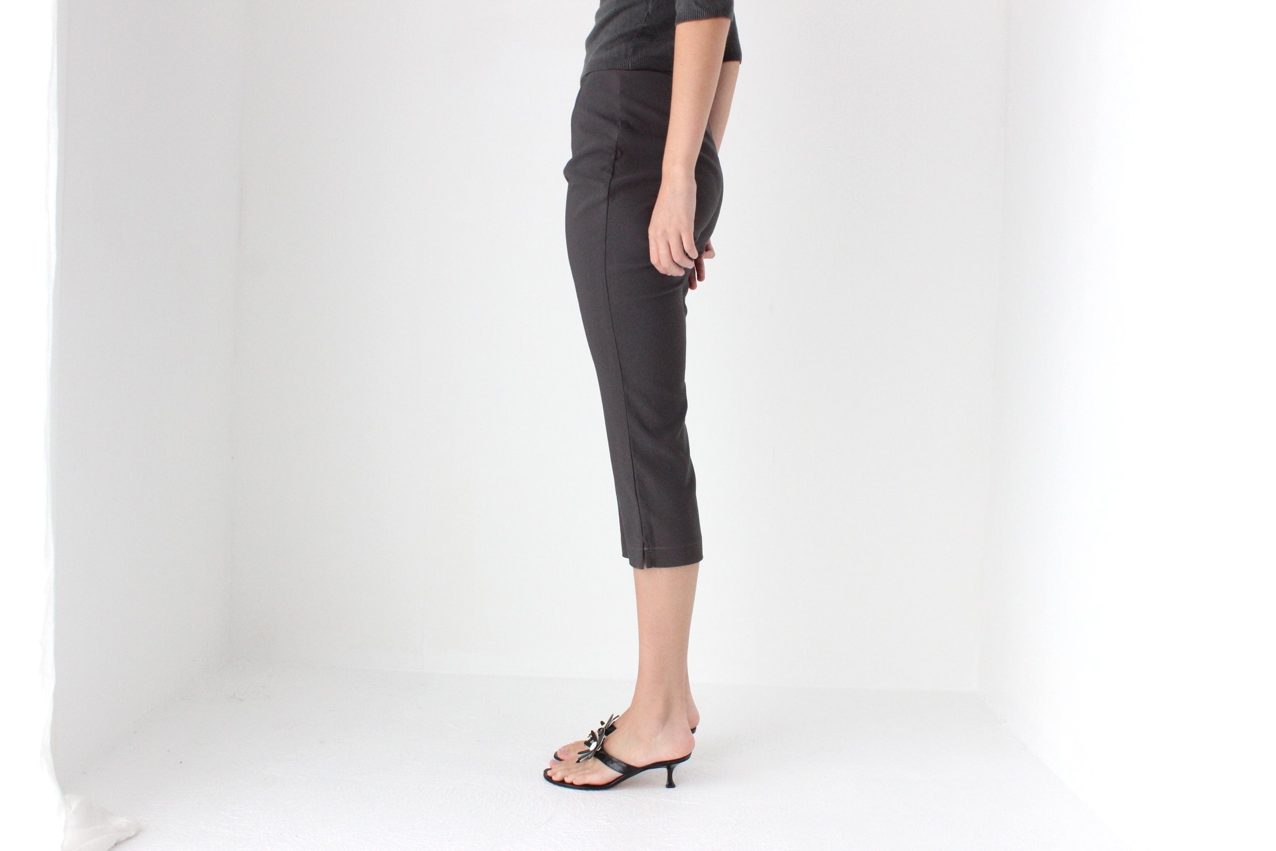 90s JAG Minimal Grey Capri Pants