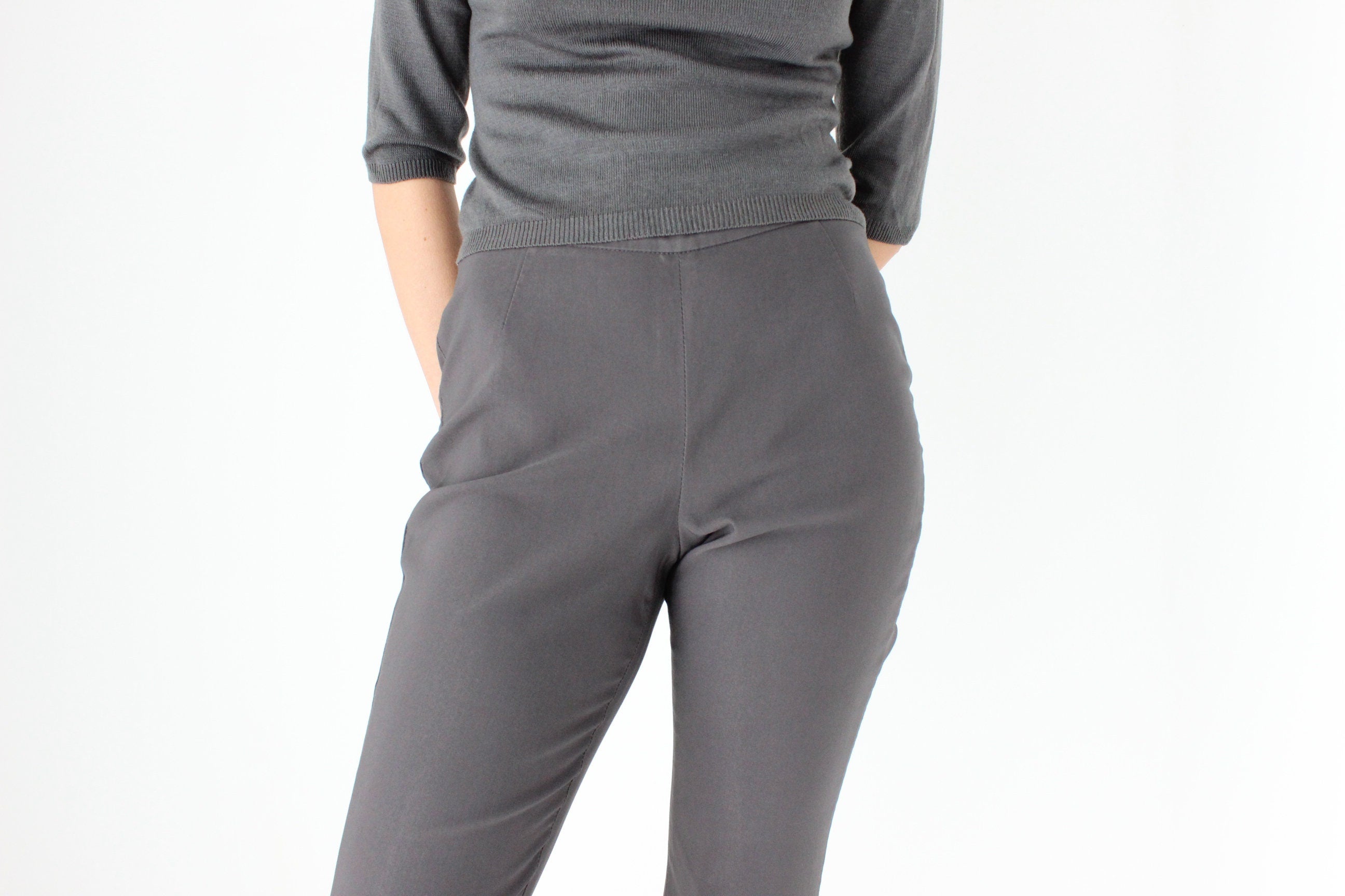 90s JAG Minimal Grey Capri Pants