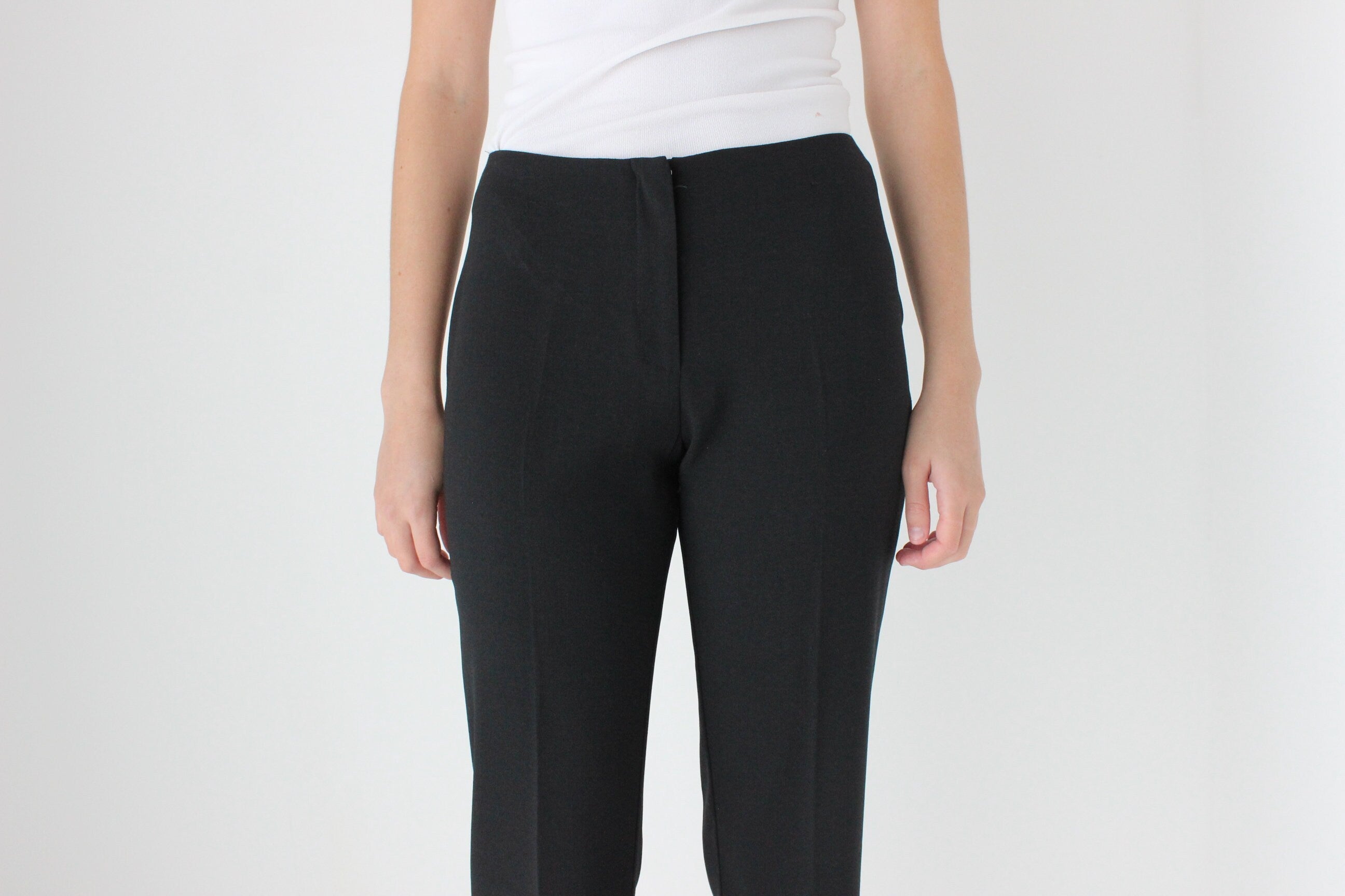 90s Beautifully Fitted Cropped Crepe Trousers