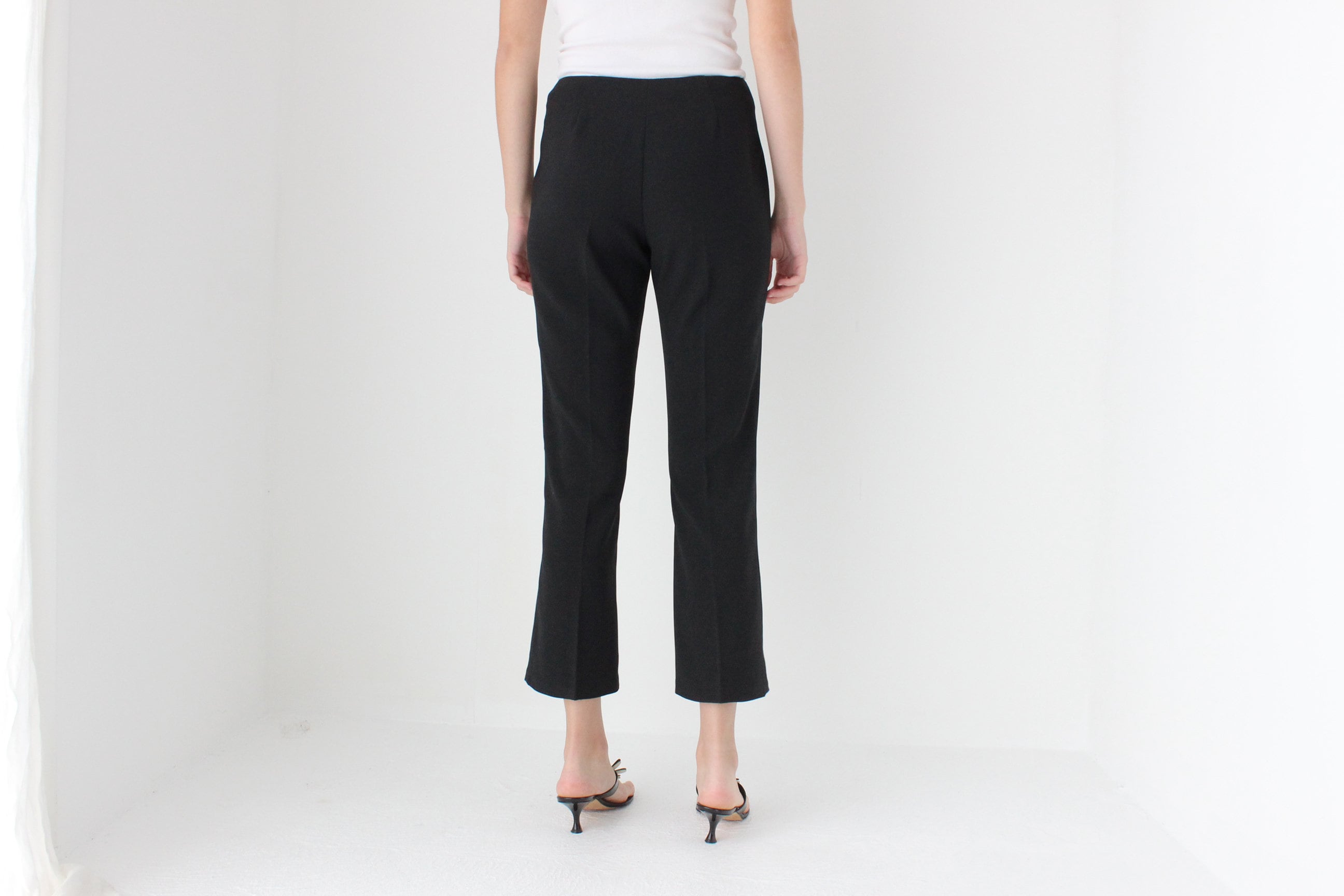 90s Beautifully Fitted Cropped Crepe Trousers