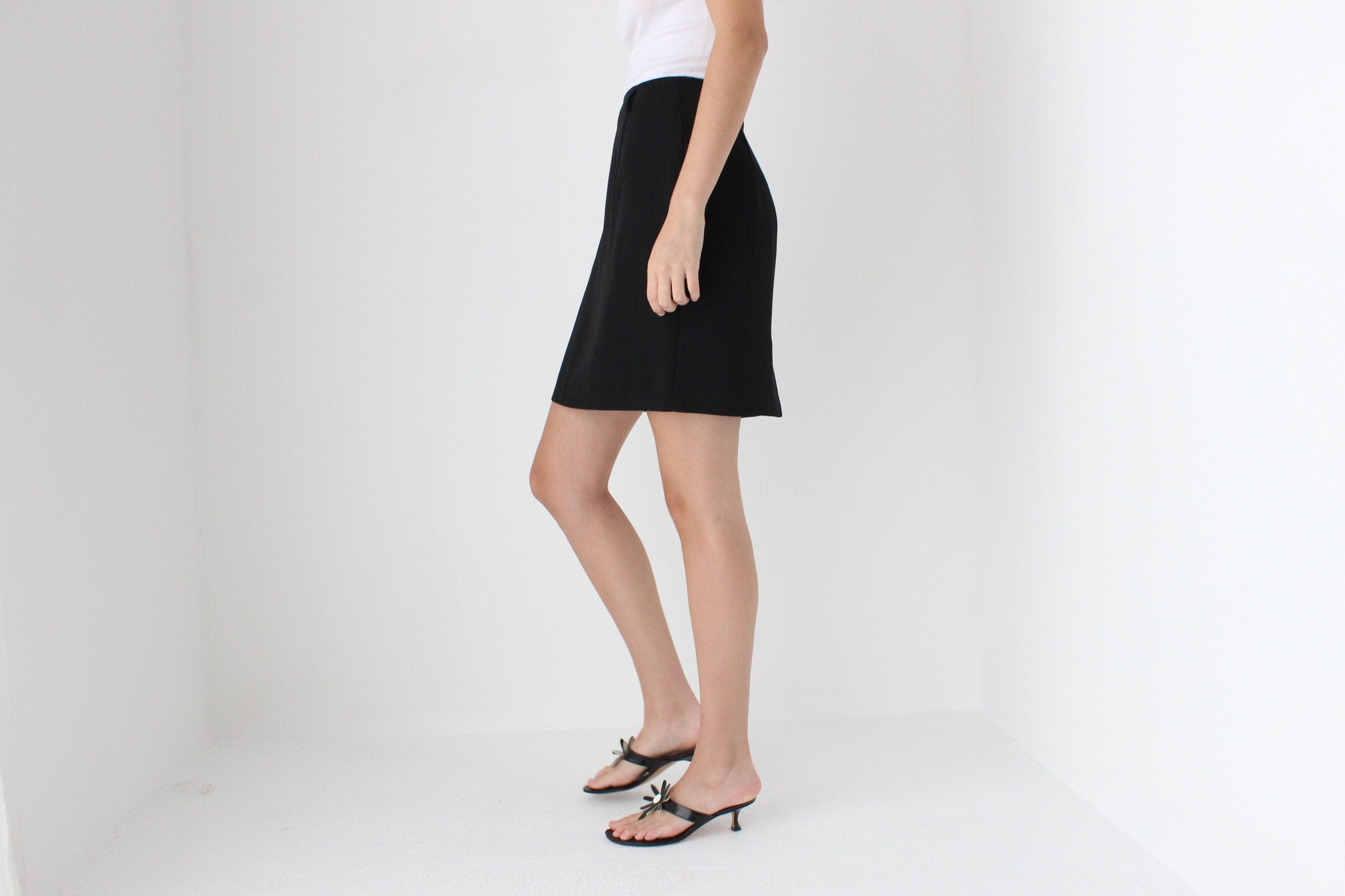 90s Minimal Crepe Mini Skirt