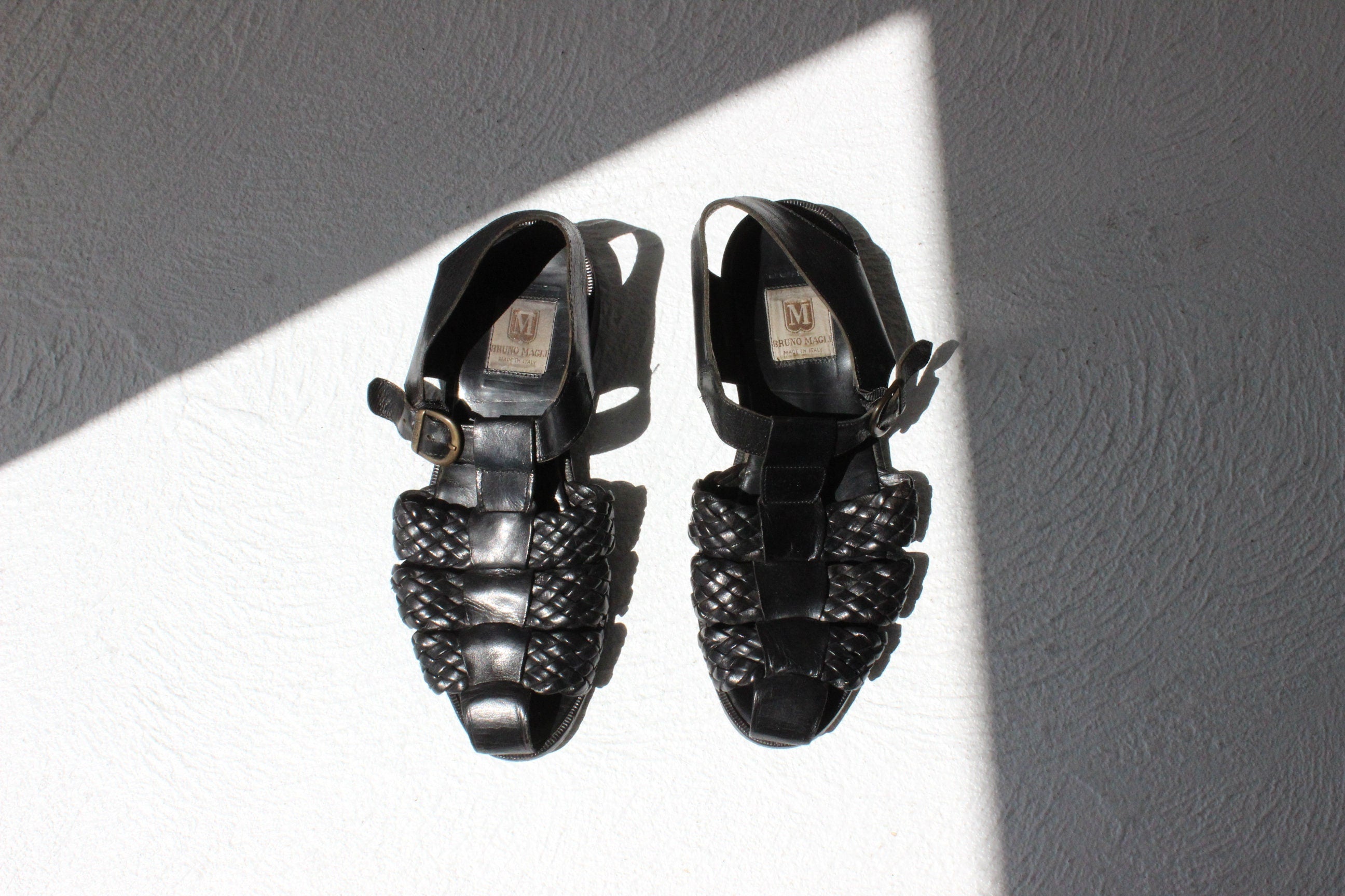 90s Bruno Magli Leather Fisherman Sandals ~ Euro 41