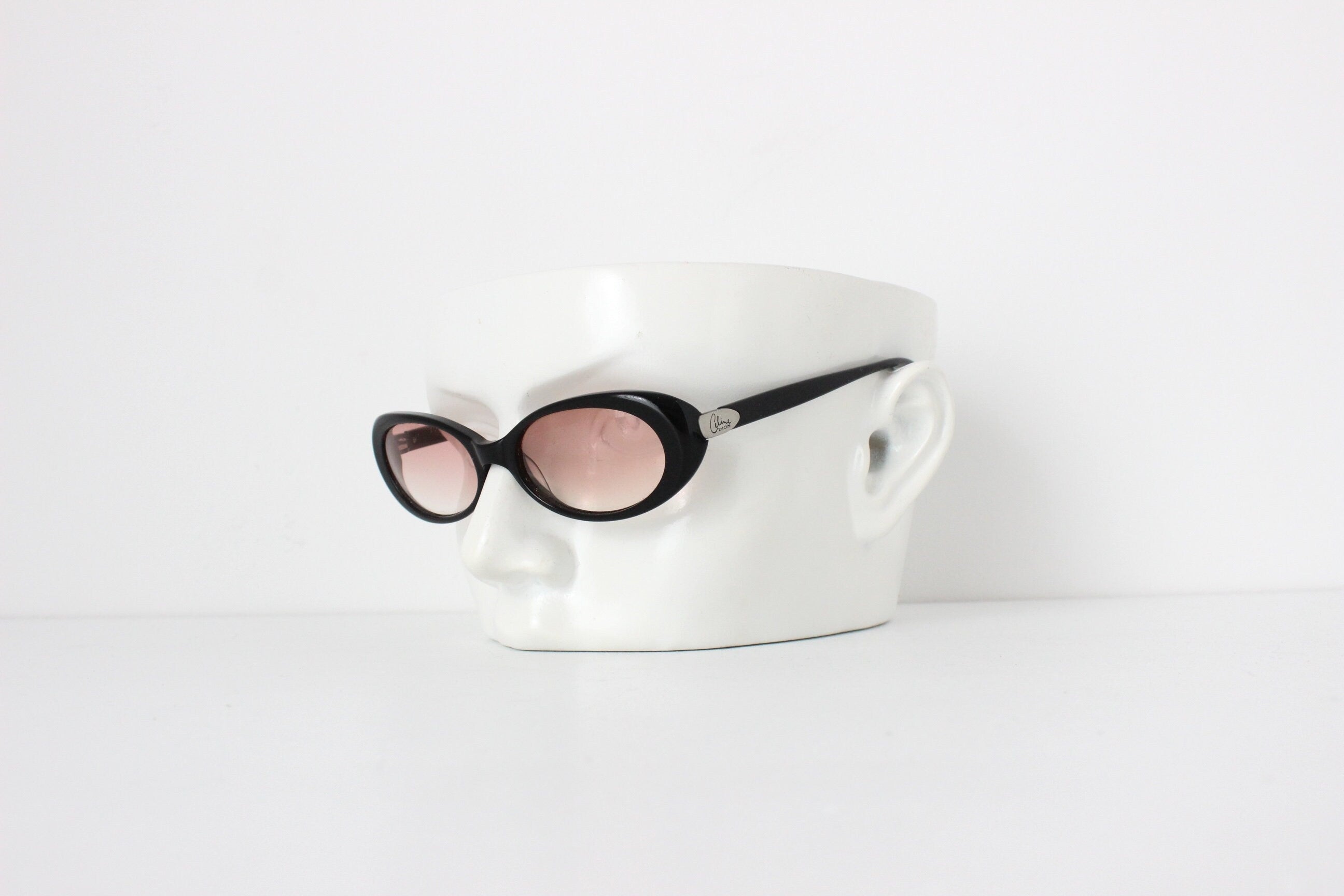 90s 'Celine Dion Eyes' Oval Sunglasses