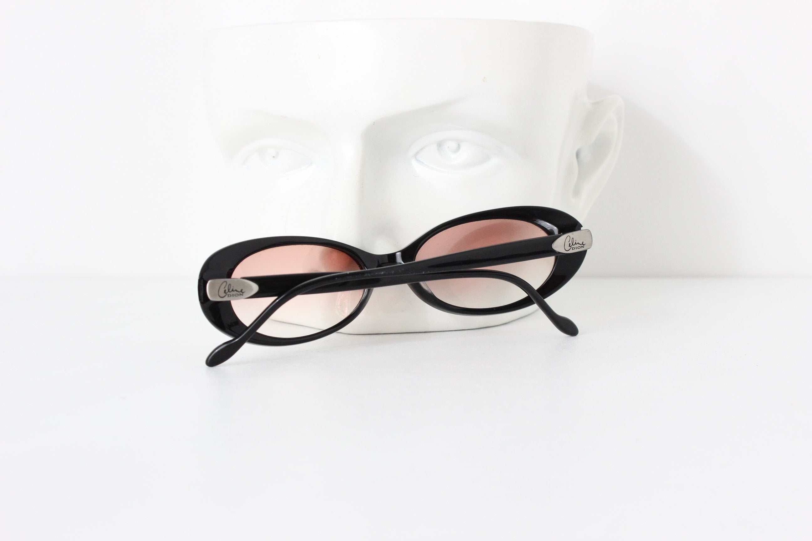 90s 'Celine Dion Eyes' Oval Sunglasses