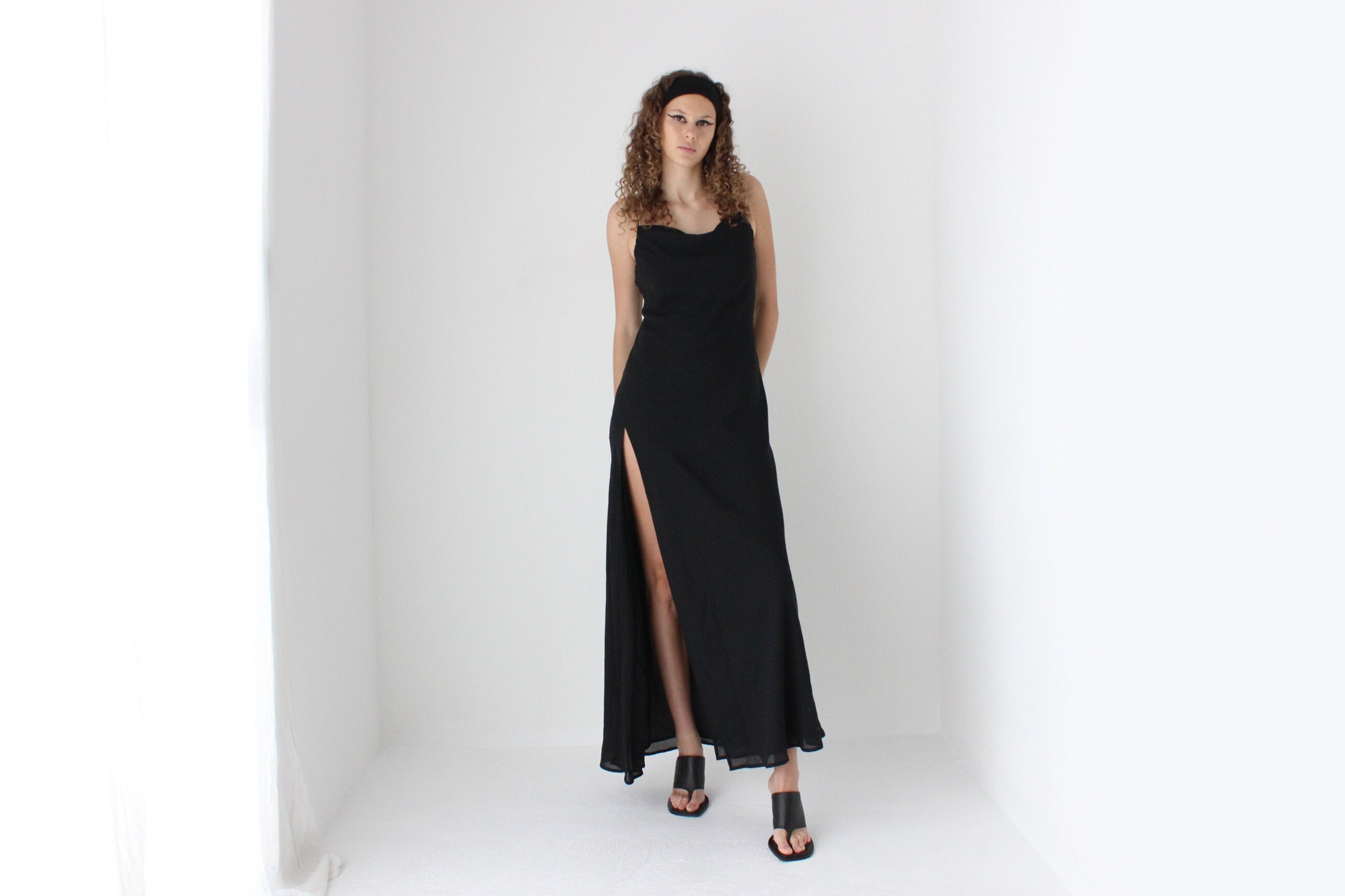 90s Femme Fatale Spaghetti Strap Cocktail Gown
