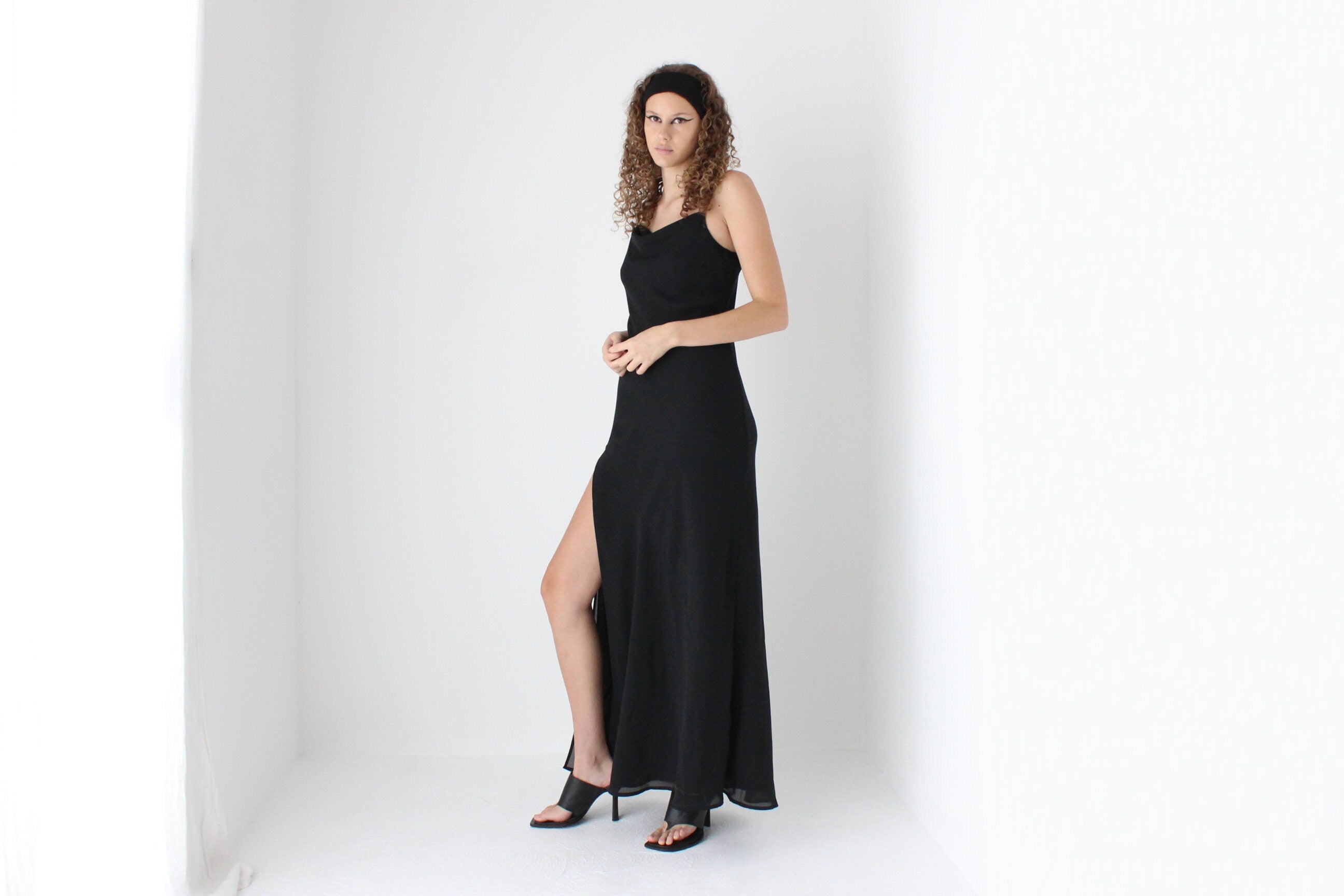 90s Femme Fatale Spaghetti Strap Cocktail Gown