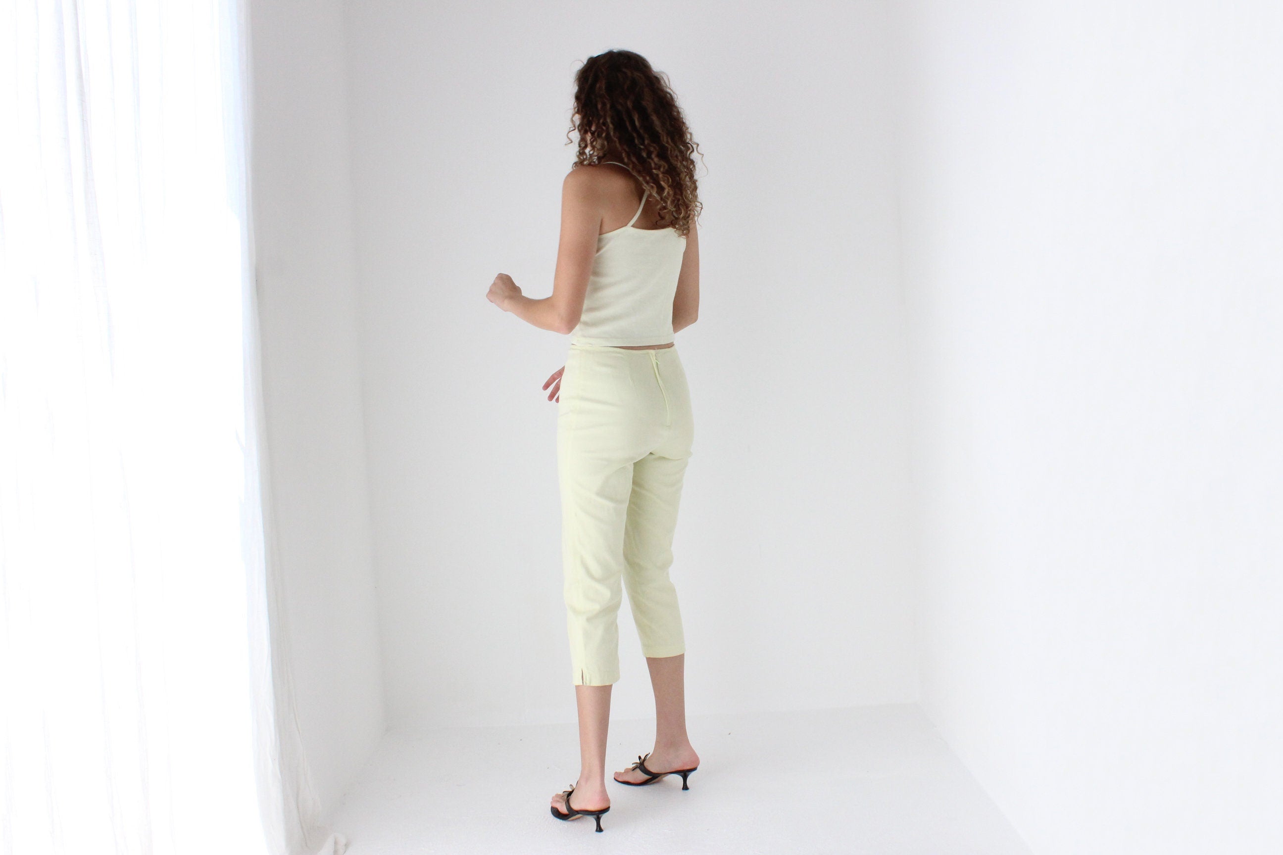 90s Pastel Yellow Capri Pants