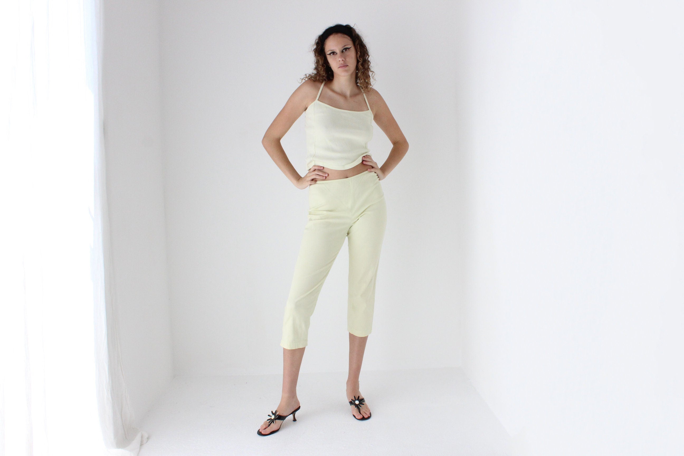 90s Pastel Yellow Capri Pants