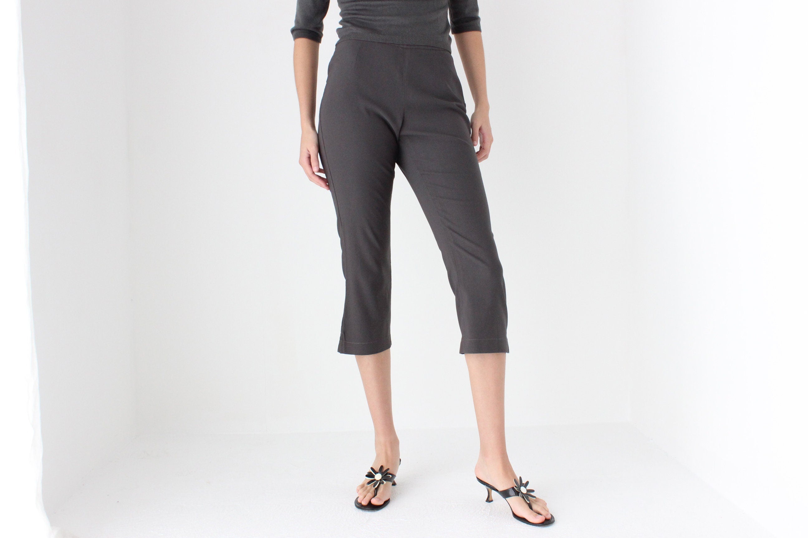 90s JAG Minimal Grey Capri Pants