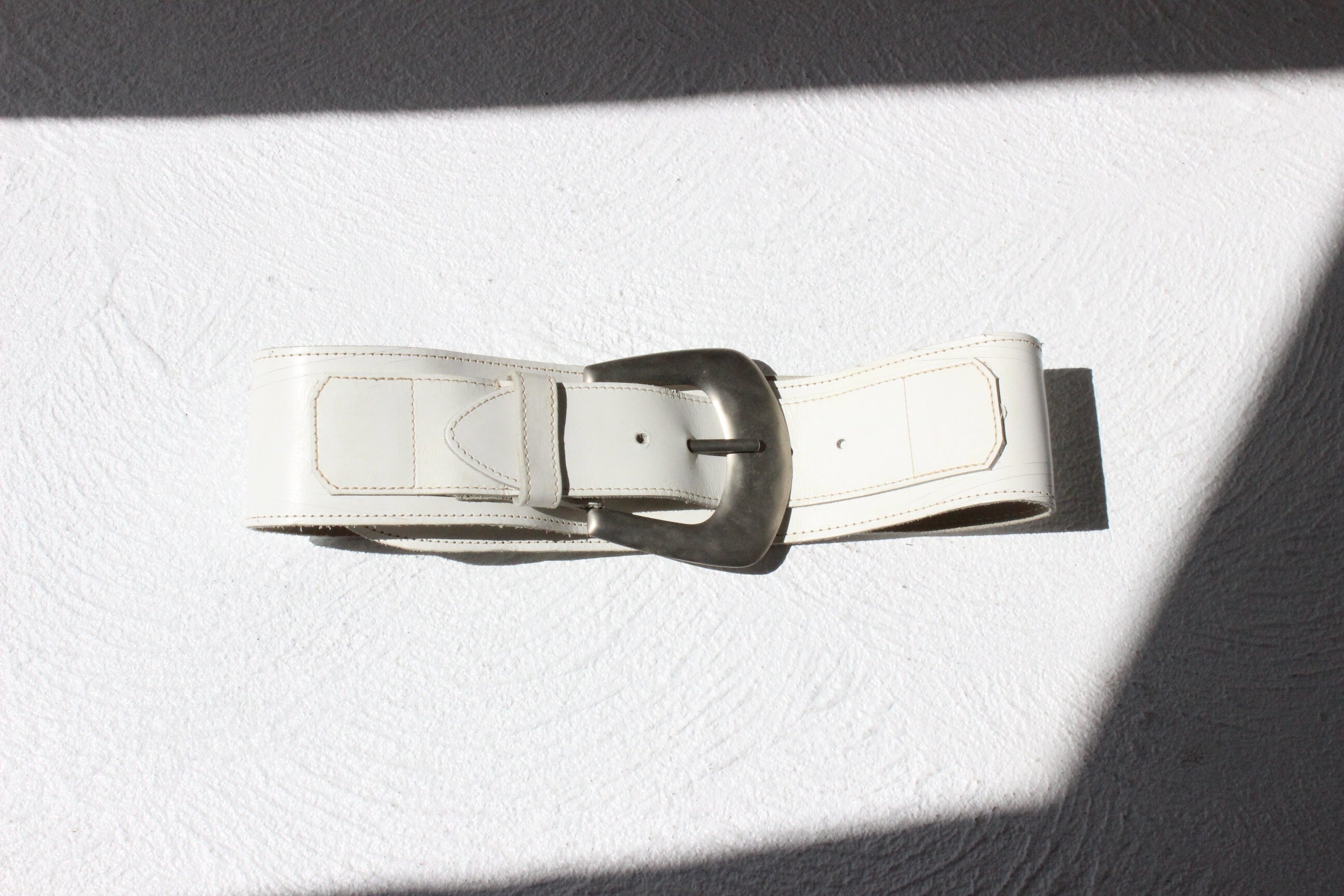 80s White Leather Belt w/ Oversized Silver Buckle