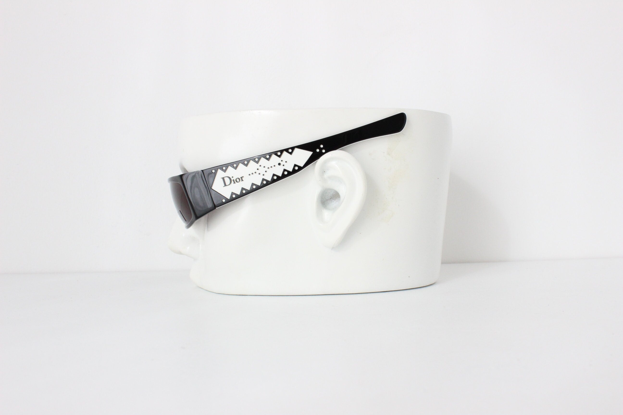 Y2K DIOR D'Trick 2 Slim Wraparound Sunglasses S/S 2004