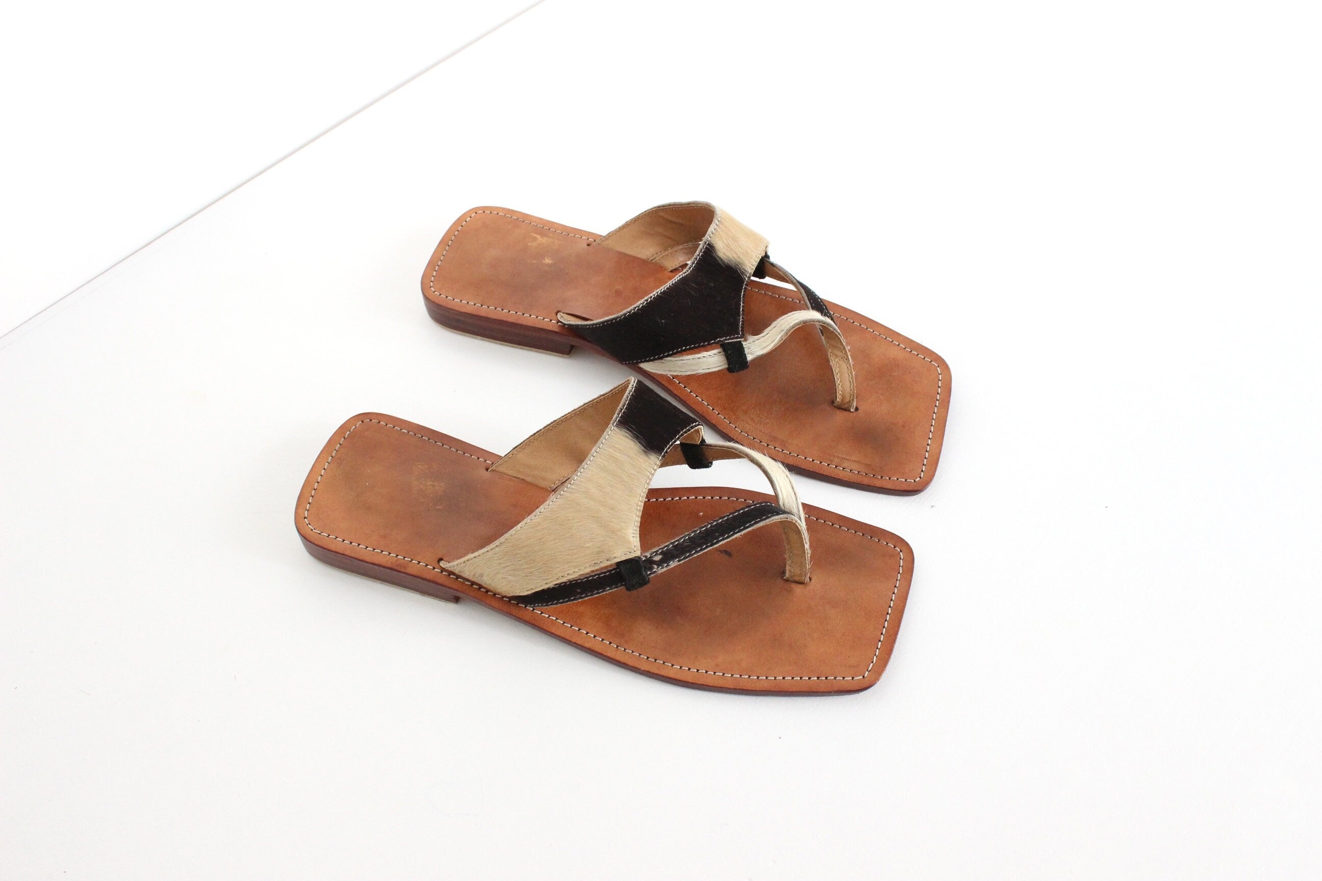 90s Cow Hide Leather Square Toe Sandals ~ Euro 39