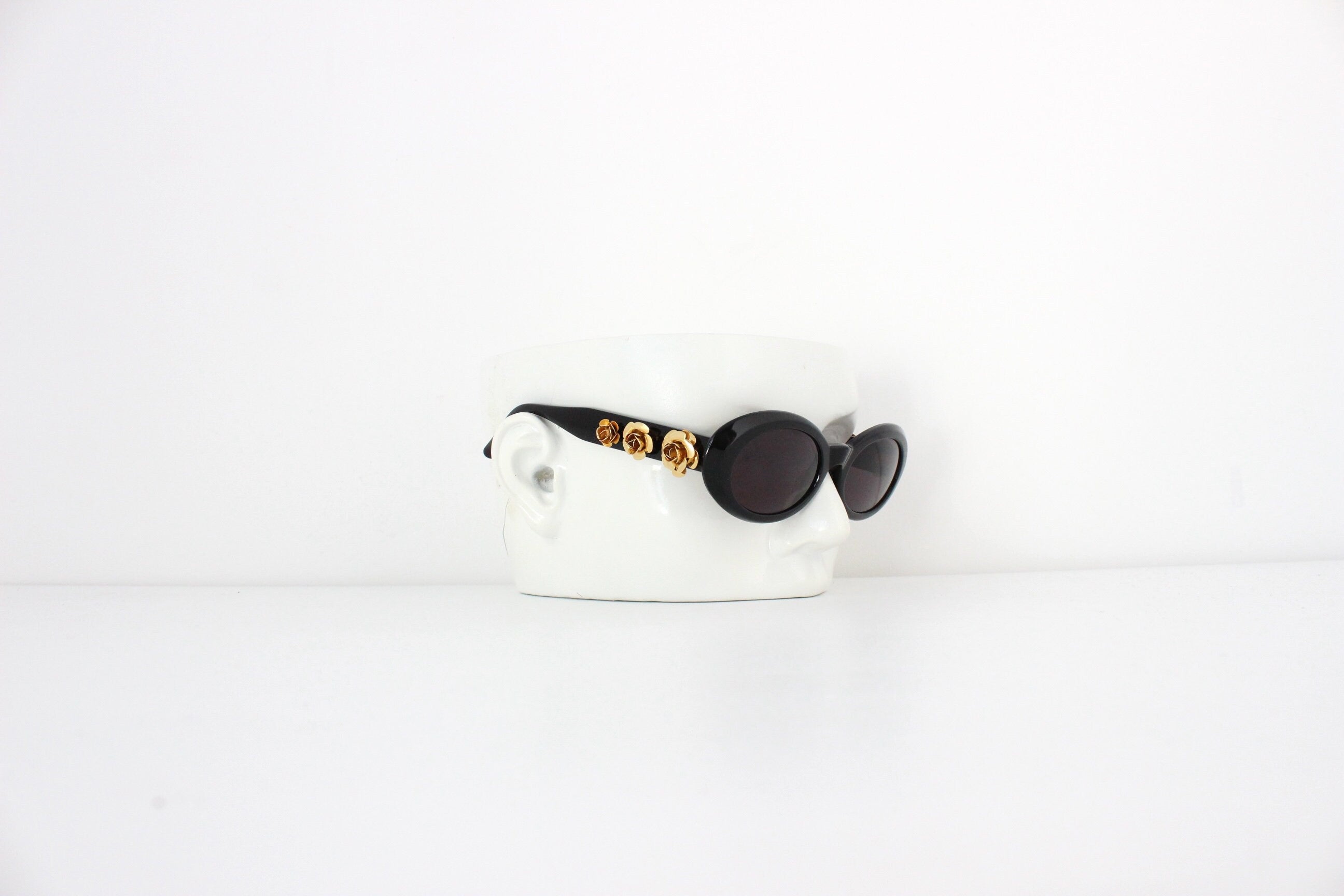 Collectible 80s GIANNI VERSACE Oval EyeSunglasses w/ Gold Roses