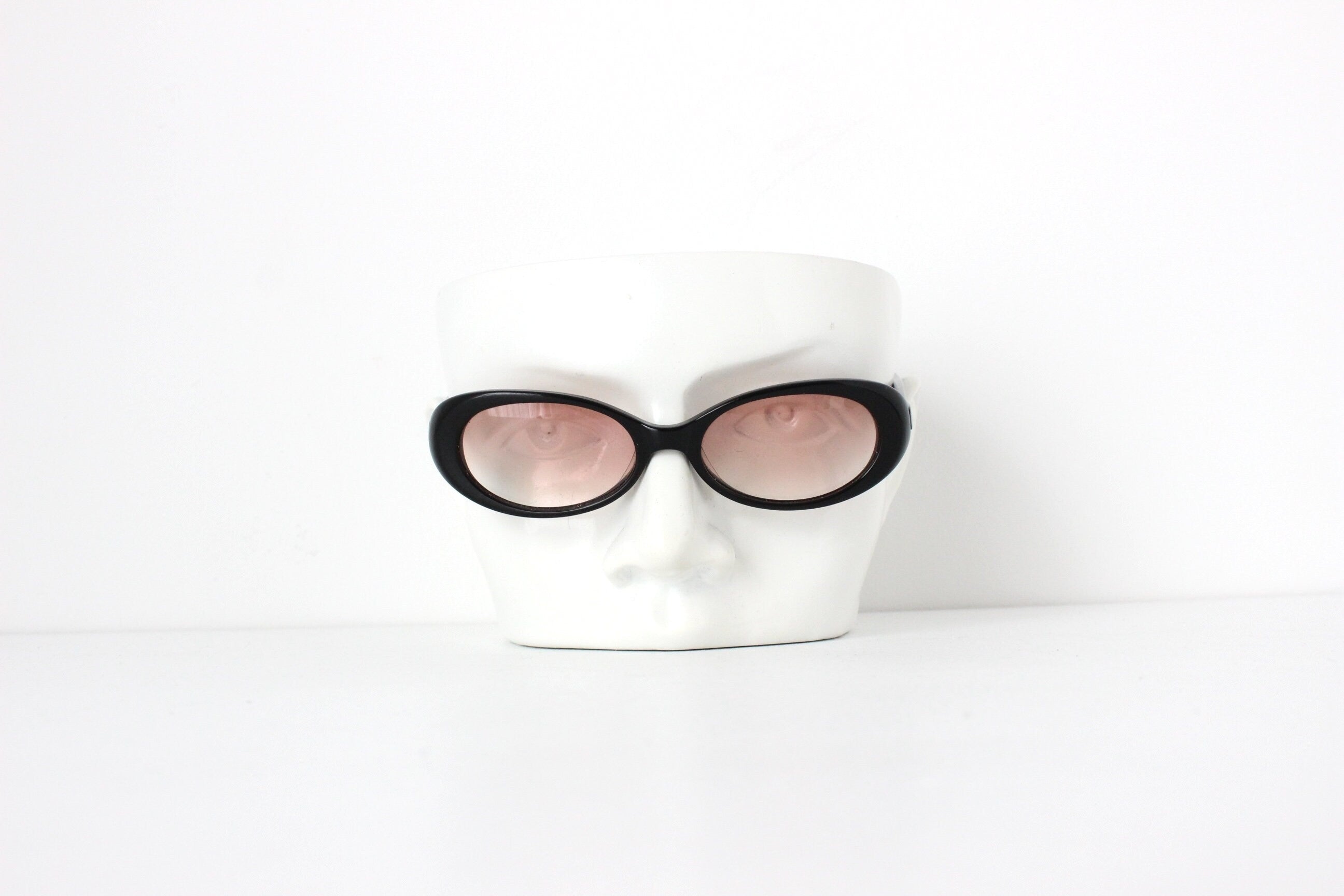 90s 'Celine Dion Eyes' Oval Sunglasses