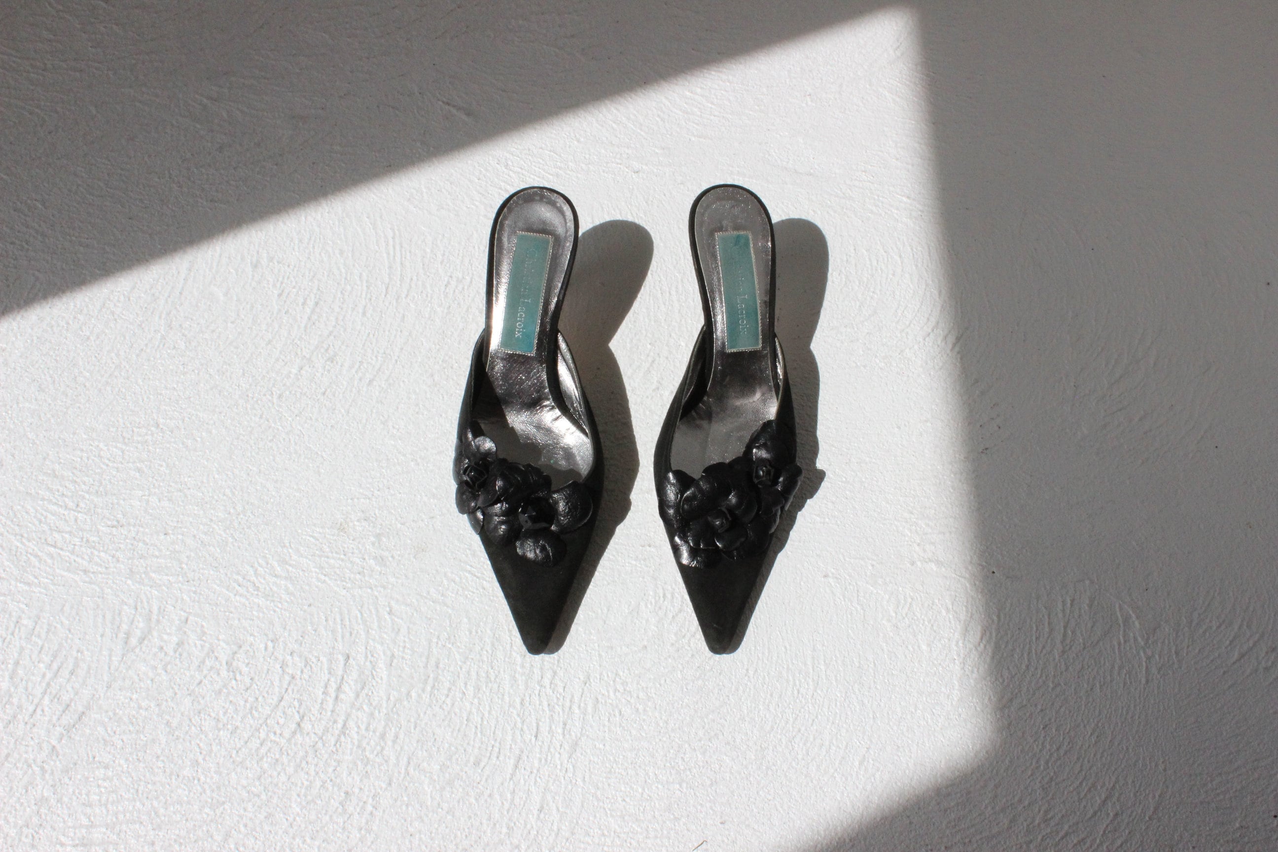 Y2K Christian Lacroix Suede & 3D Leather Flower Pointed Toe Kitten Heels ~ Euro 37