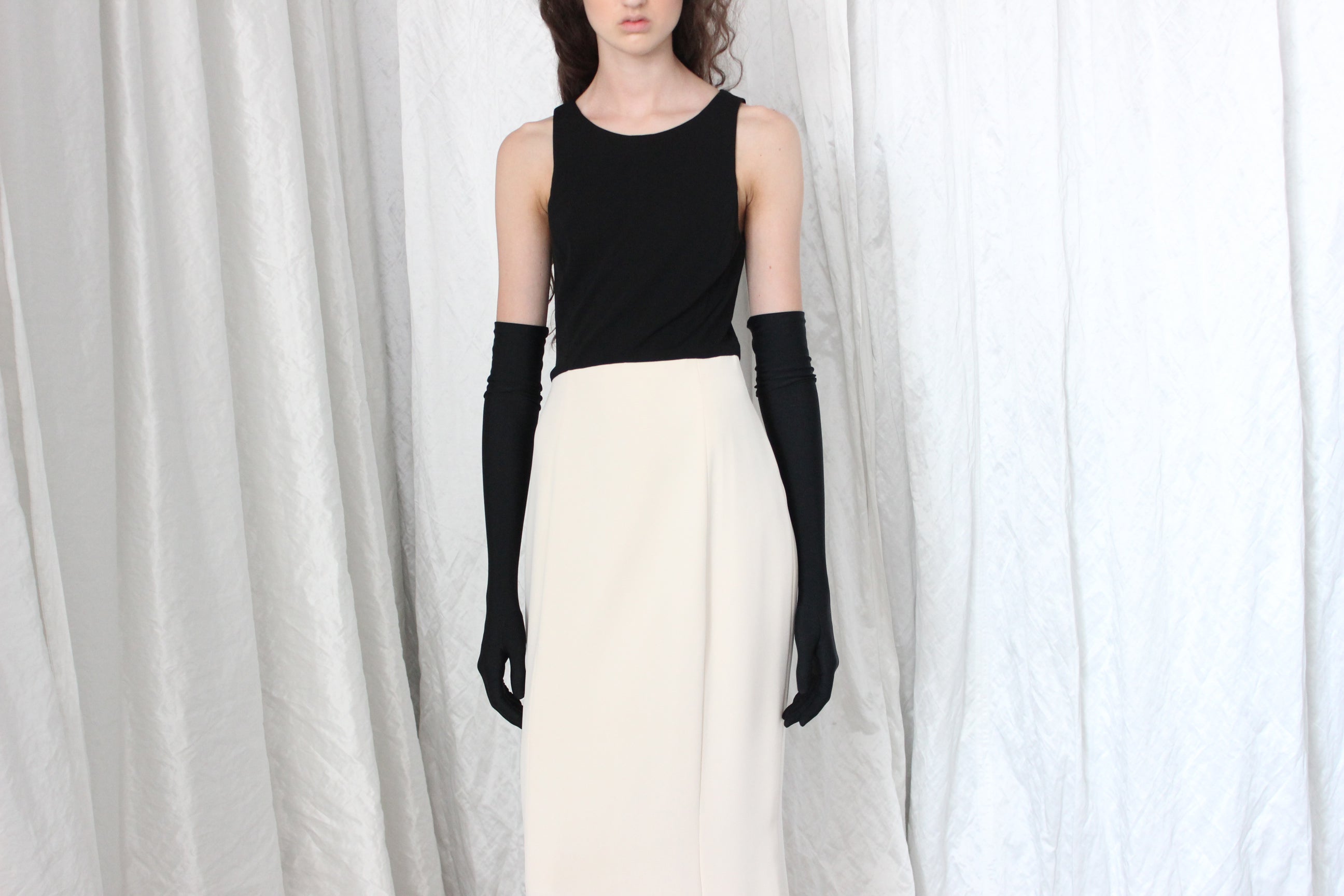 90s VERA WANG Black & Cream Silk Bateau Neck Column Dress