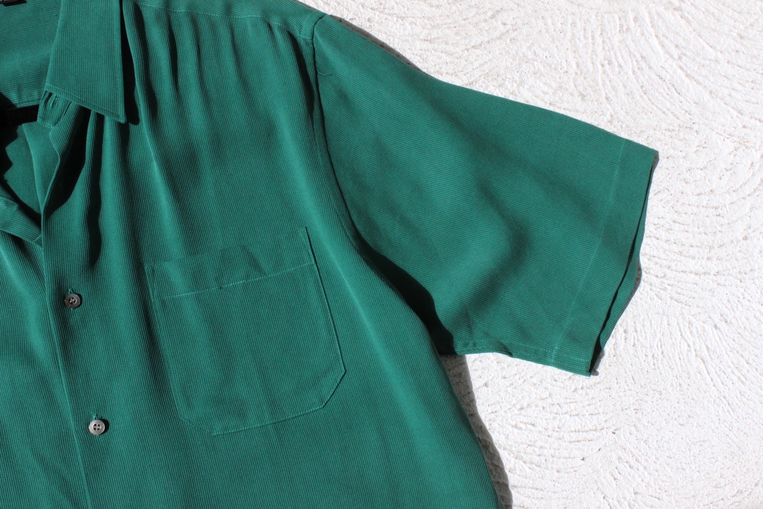 90s Textured Pure Silk Boxy Shirt in Green