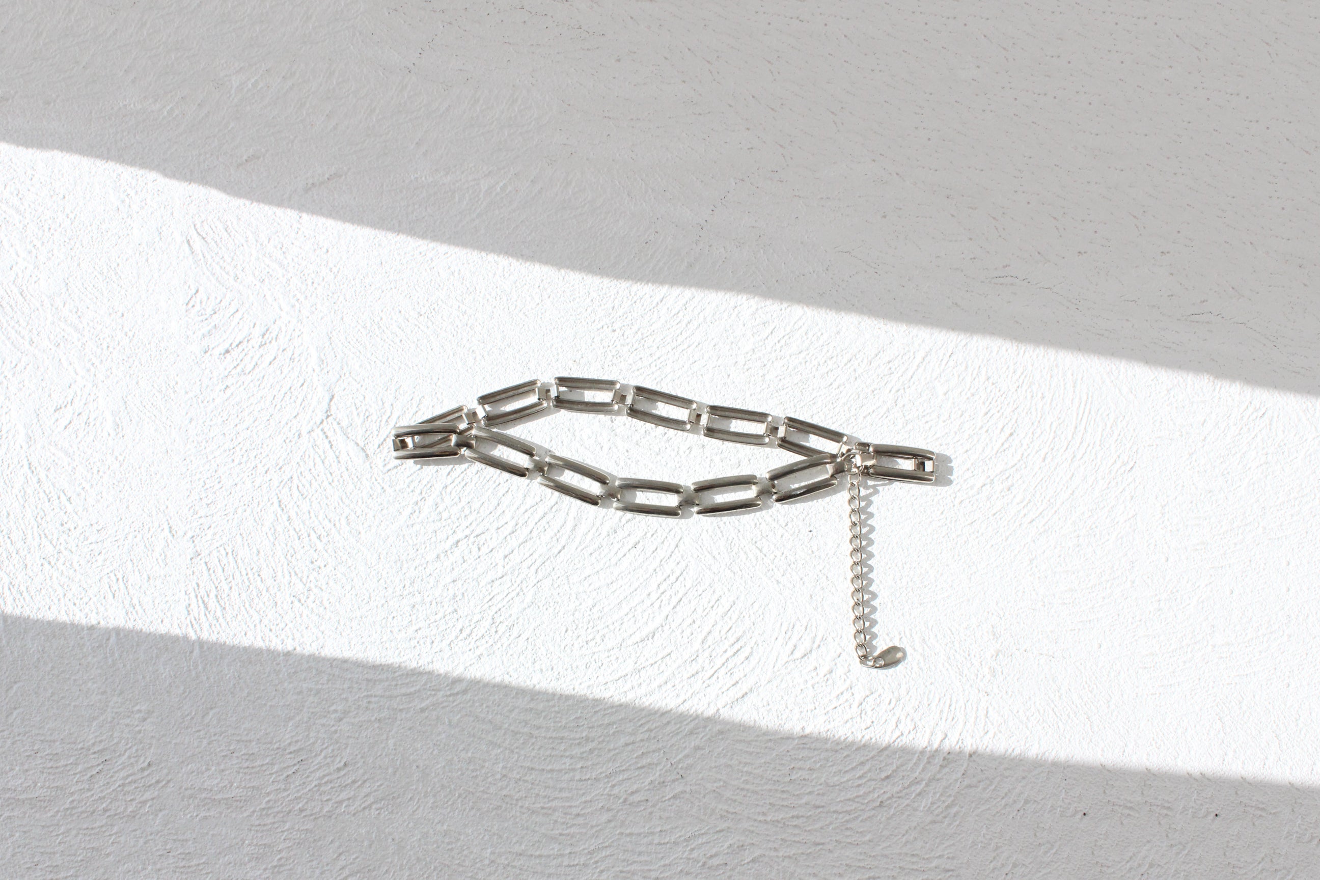FUTURISM Y2K Chrome Chain Link Belt