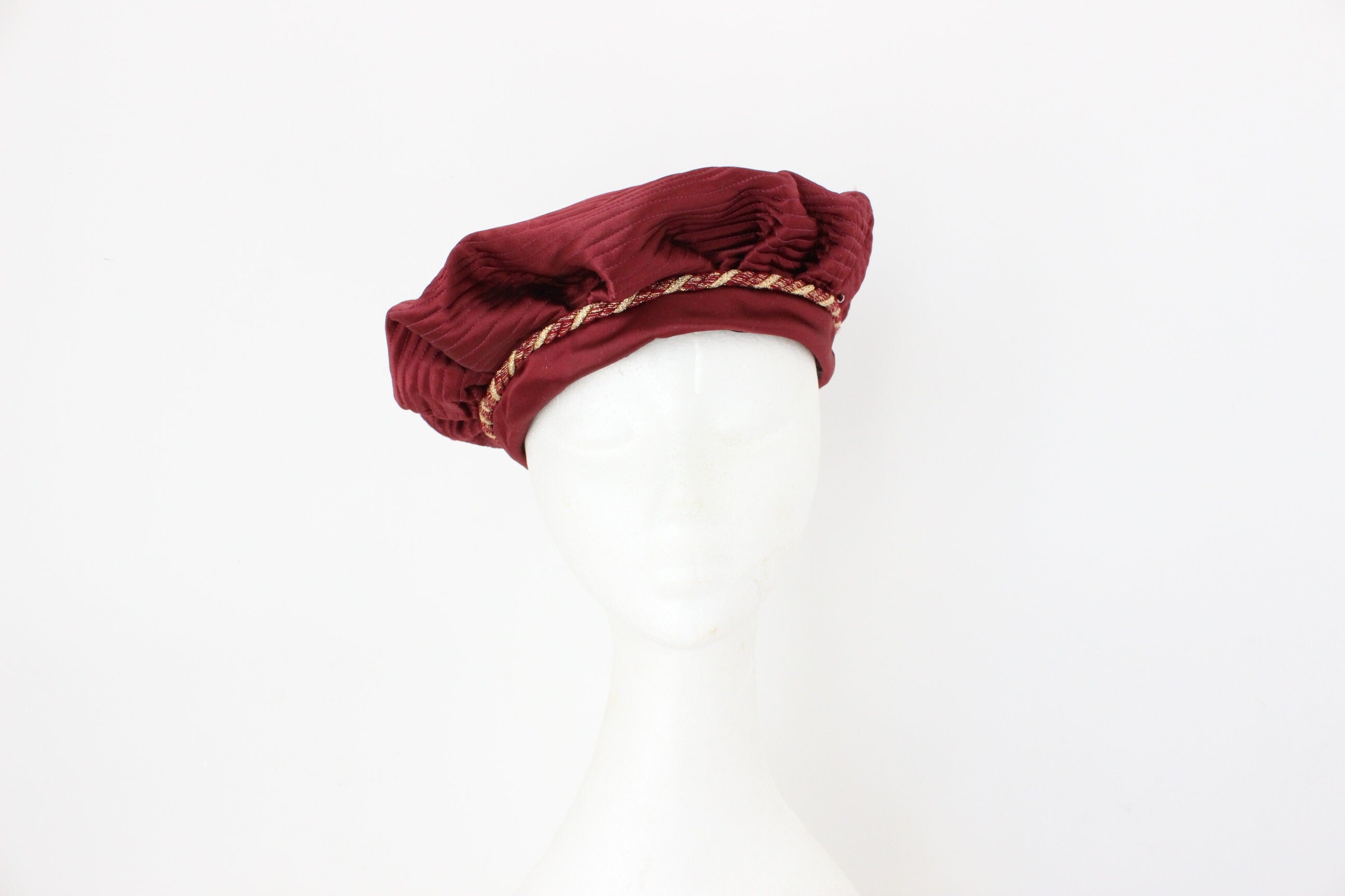 80s Bespoke Quilted Renaissance Artist Beret w/ Gold Tassel