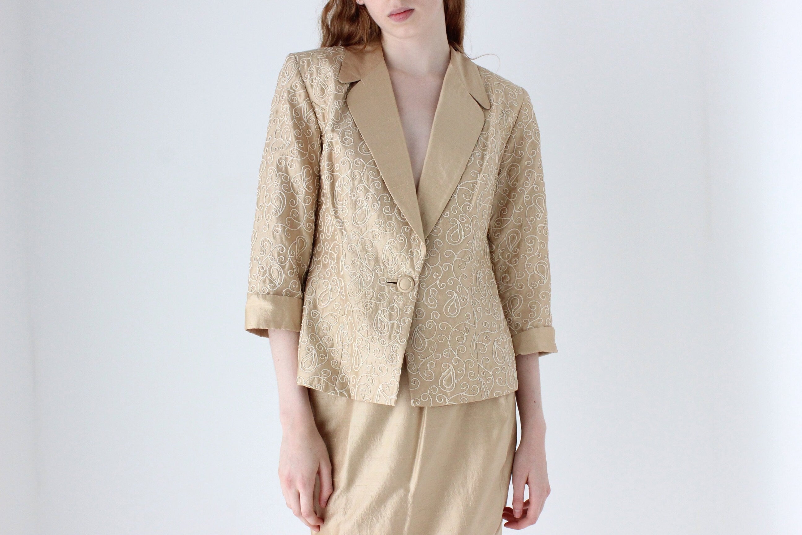 1990s Anthea Crawford Golden Raw Silk Two Piece Skirt Suit