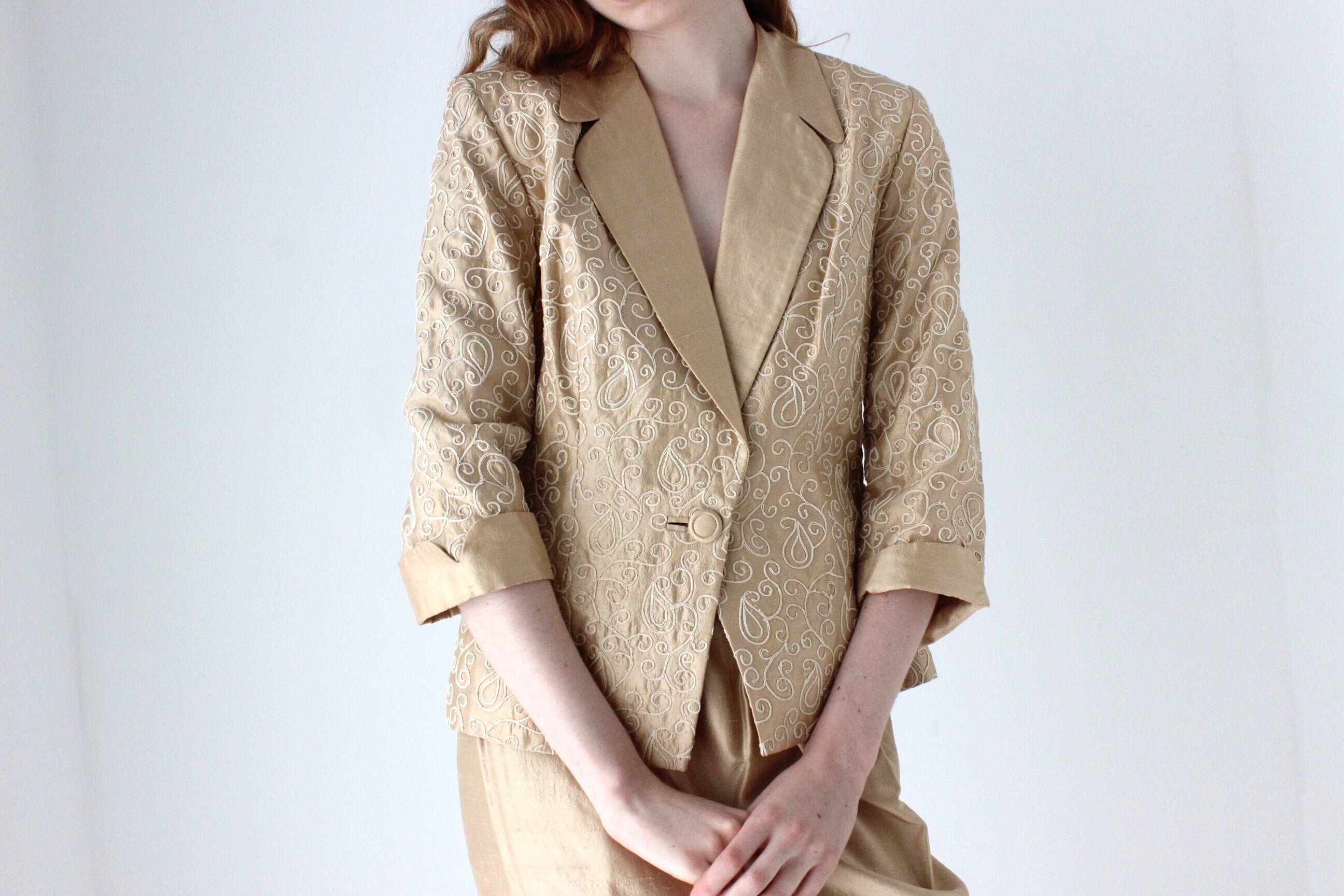 1990s Anthea Crawford Golden Raw Silk Two Piece Skirt Suit