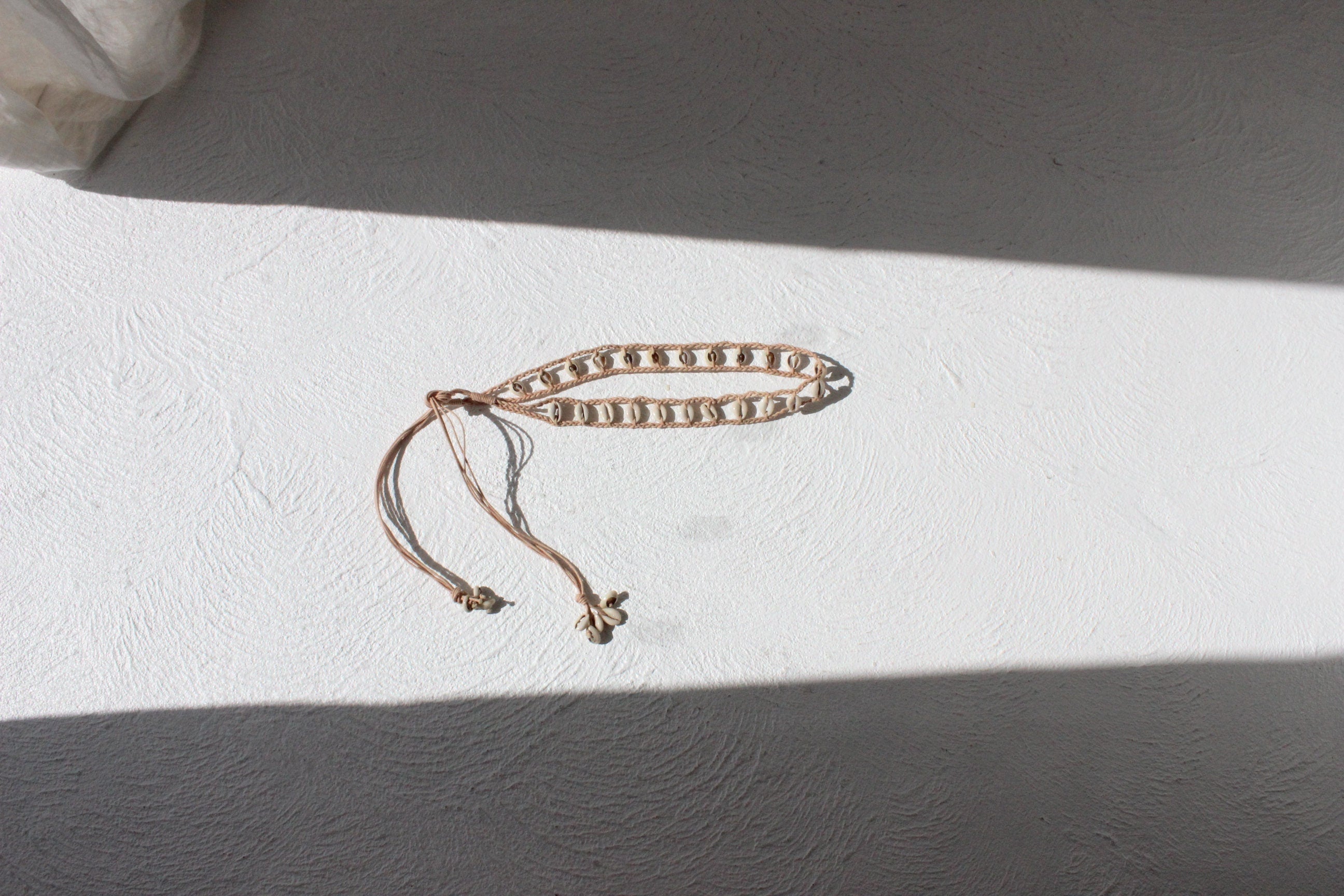 90s Macrame & Sea Shell Tie Up Belt