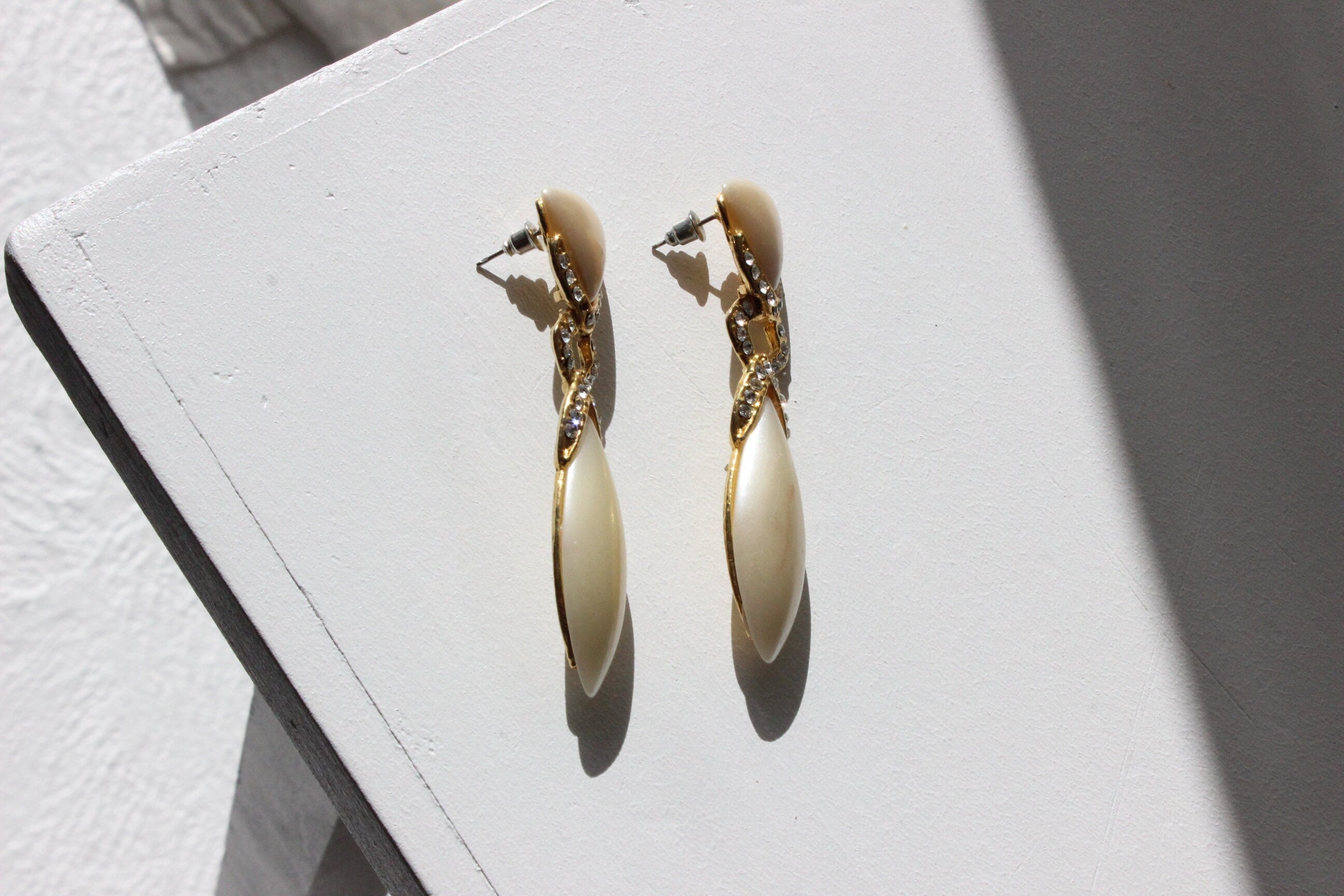 80s Baroque Gold & Pearl Oversized Droplet Pierced Earrings