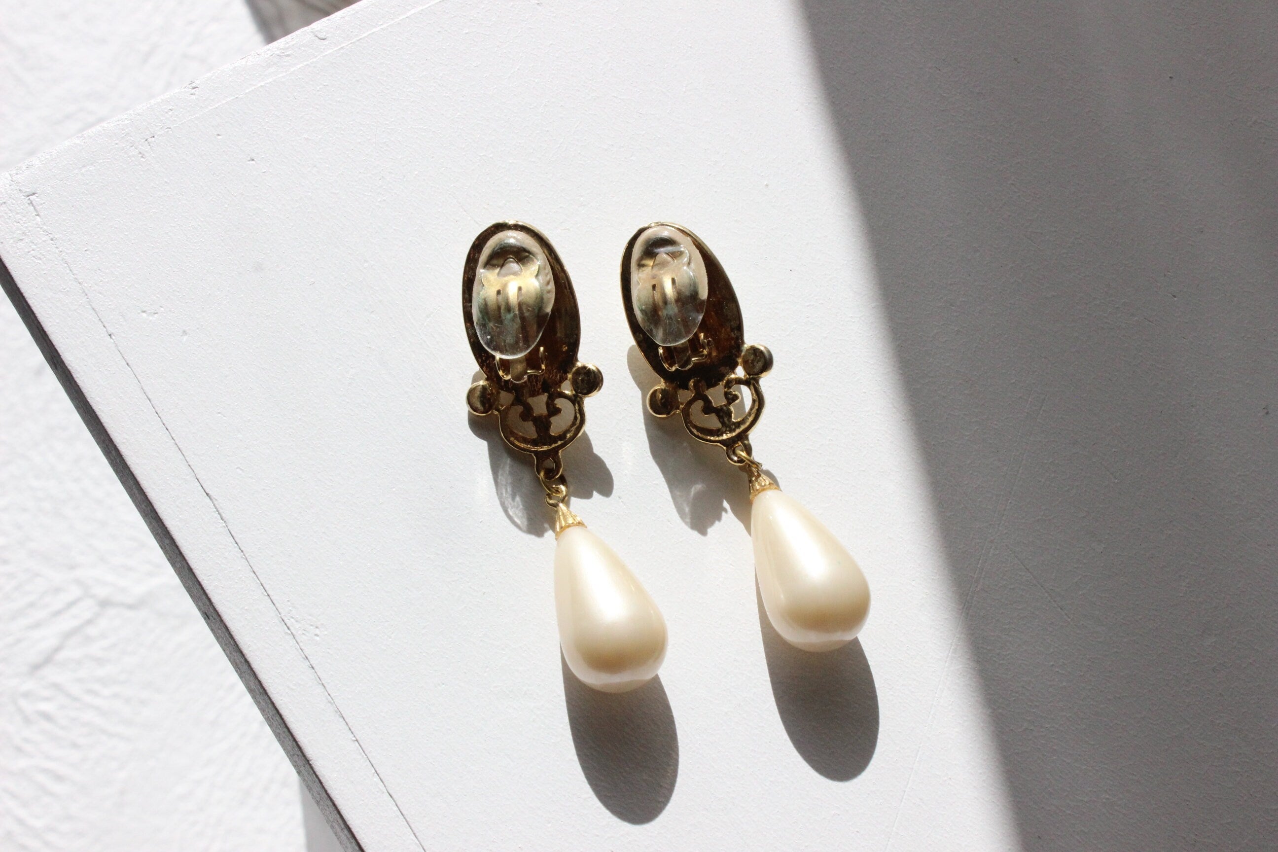 80s Baroque Gold & Pearl Oversized Clip On Earrings