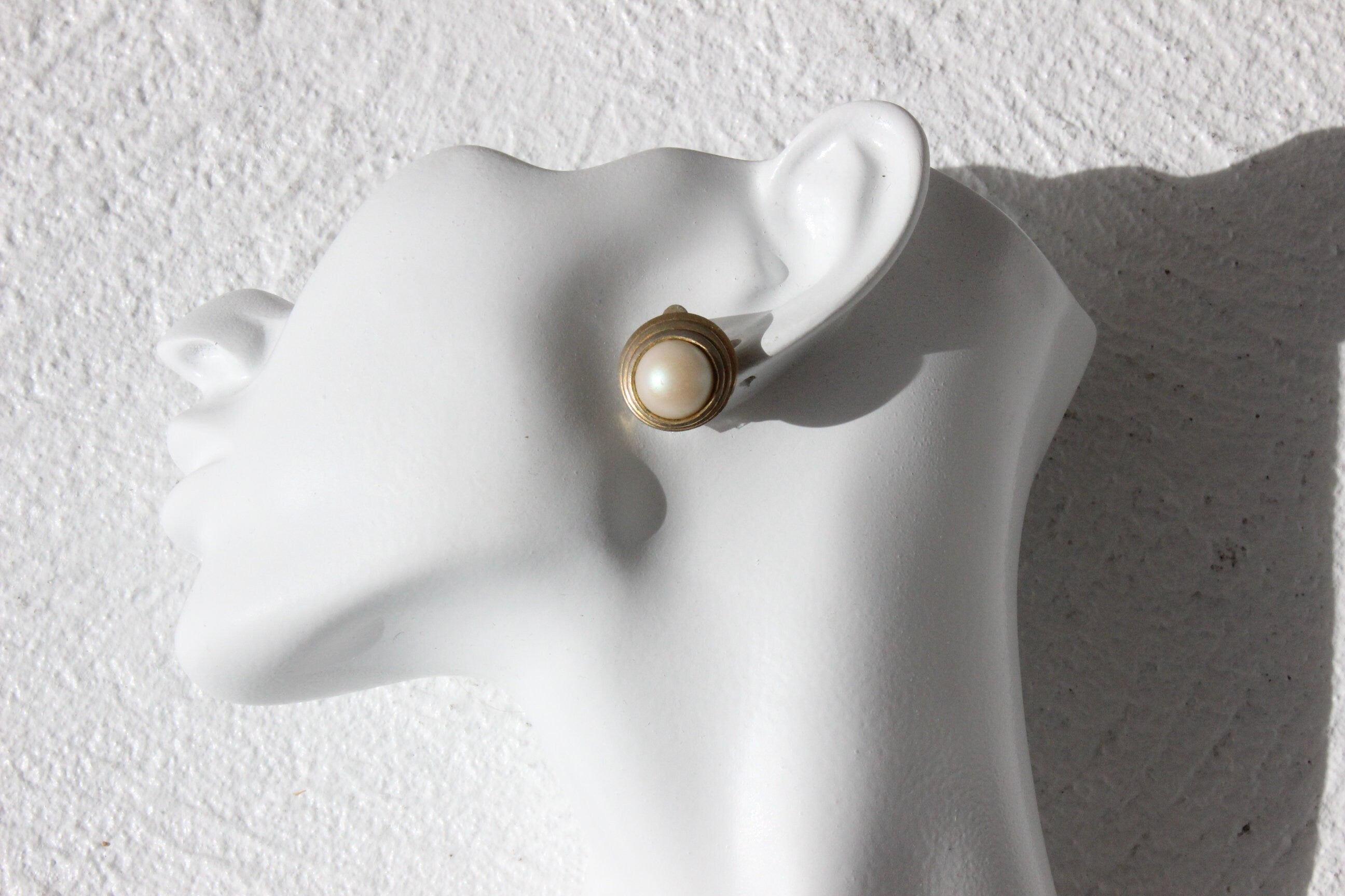 80s Small Gold Tone Metal & Pearl Clip On Wedding Earrings